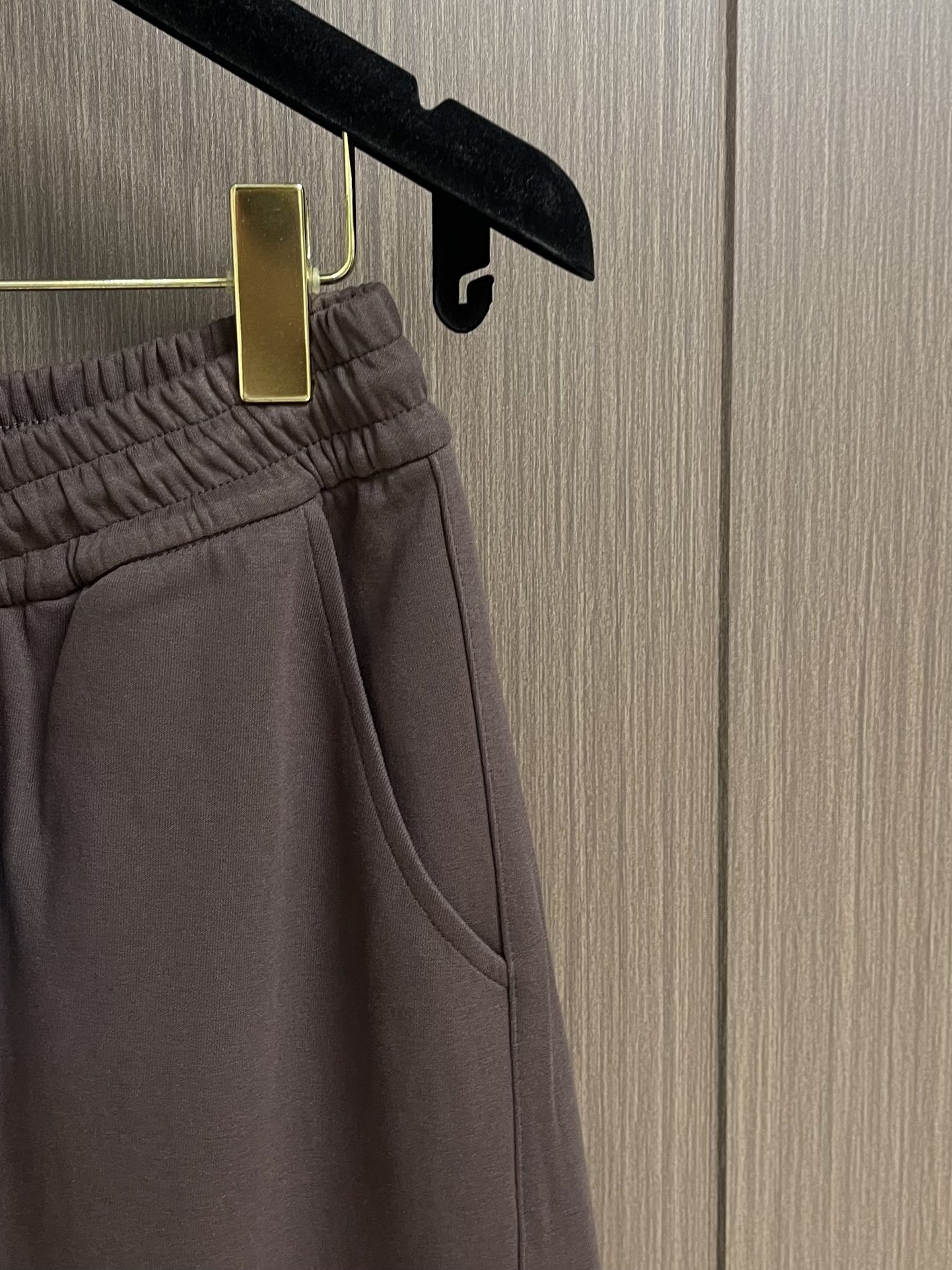 Alexander Wang 亚历山大王 极简风做旧设计卫裤，慵懒自在超级实穿的早秋必入款 廓形 整体剪