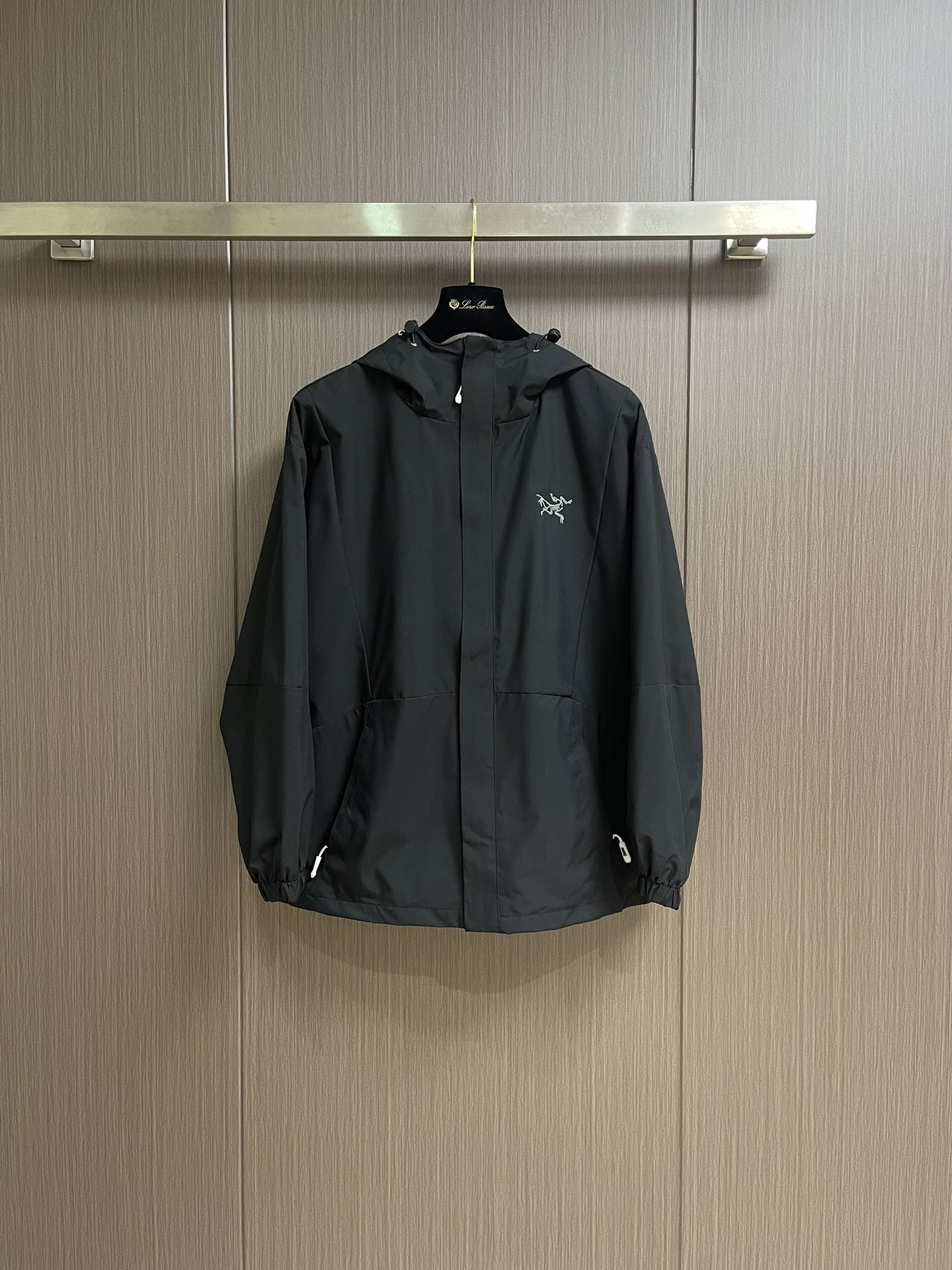 arcteryx 始祖鸟 2025ss早秋新款拼接连帽外套，户外必入款，日常休闲户外运动跑步，注重行动上