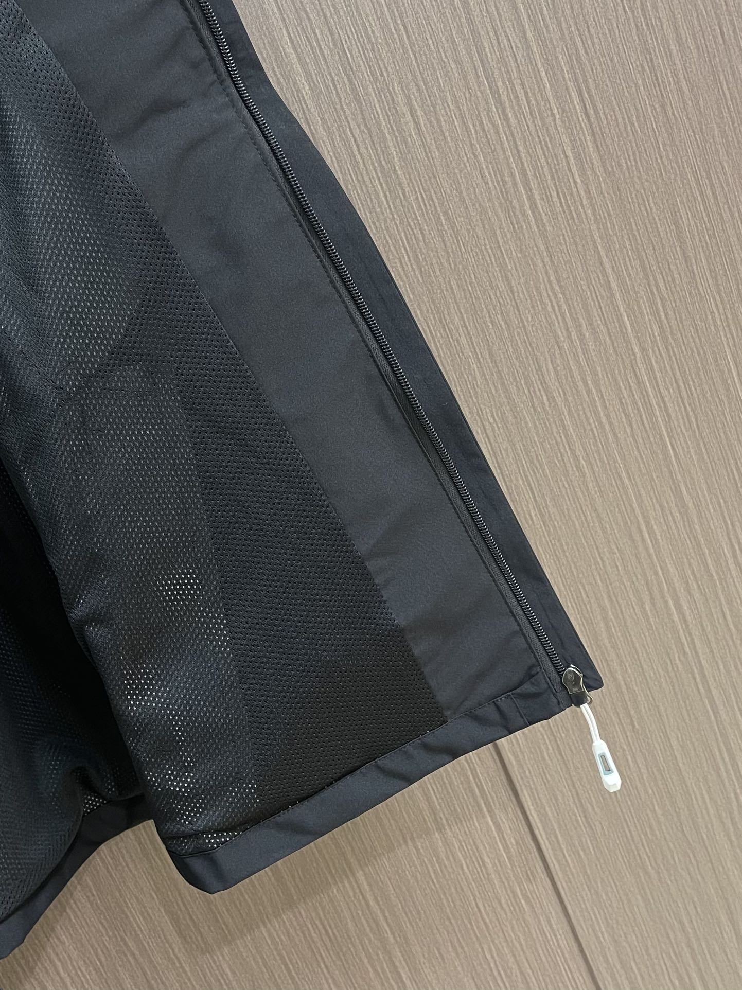 arcteryx 始祖鸟 2025ss早秋新款拼接连帽外套，户外必入款，日常休闲户外运动跑步，注重行动上