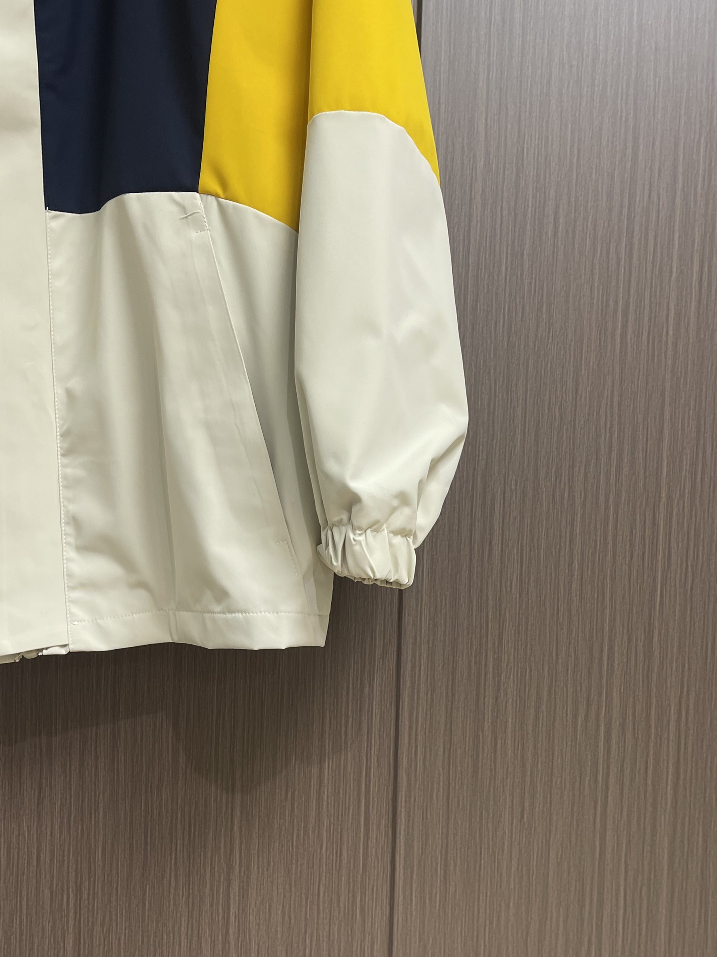 arcteryx 始祖鸟 2025ss早秋新款拼接连帽外套，户外必入款，日常休闲户外运动跑步，注重行动上