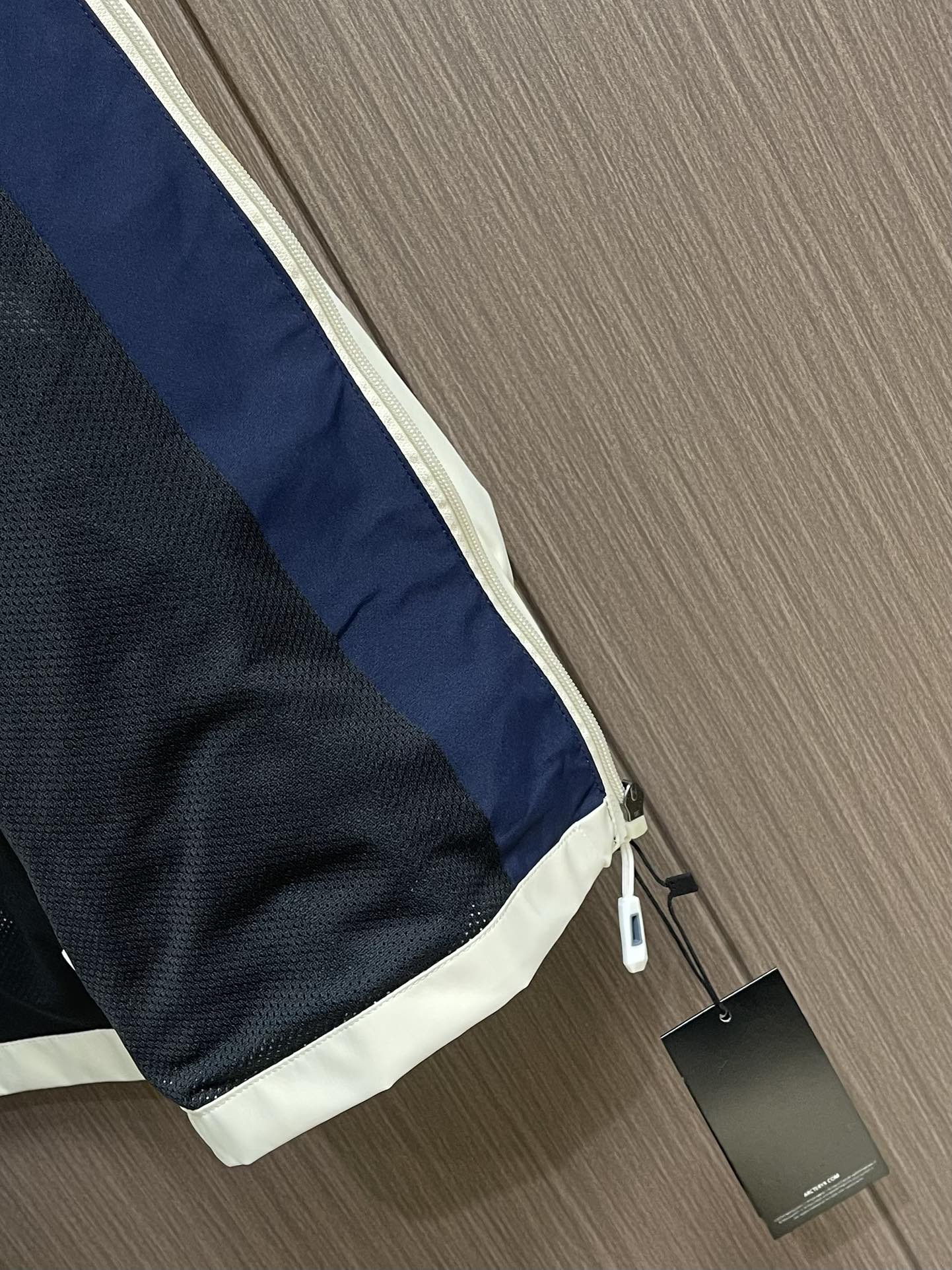 arcteryx 始祖鸟 2025ss早秋新款拼接连帽外套，户外必入款，日常休闲户外运动跑步，注重行动上