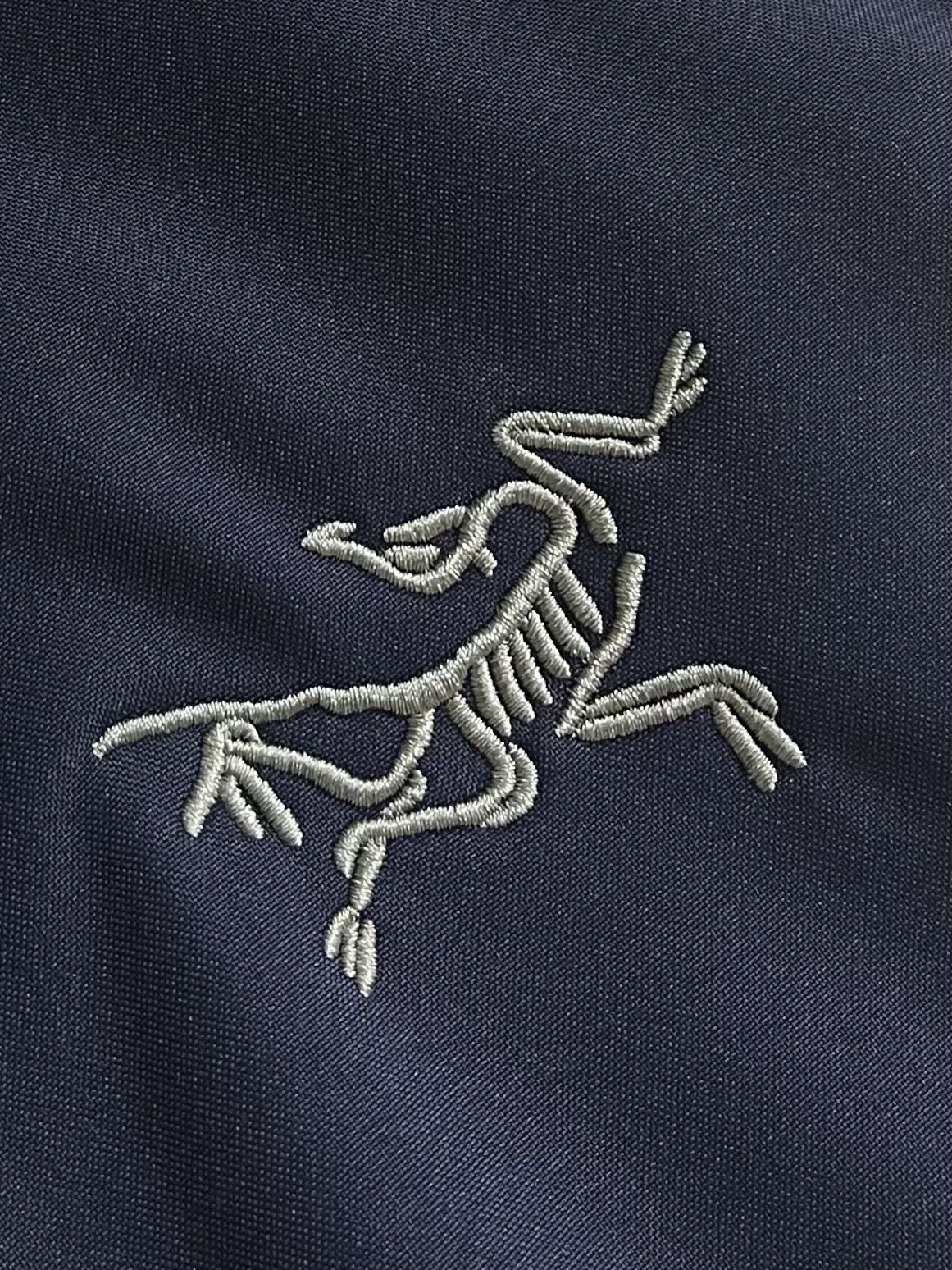 arcteryx 始祖鸟 2025ss早秋新款拼接连帽外套，户外必入款，日常休闲户外运动跑步，注重行动上