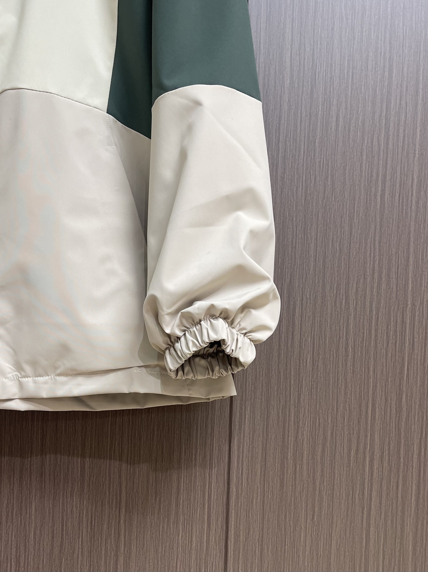 arcteryx 始祖鸟 2025ss早秋新款拼接连帽外套，户外必入款，日常休闲户外运动跑步，注重行动上