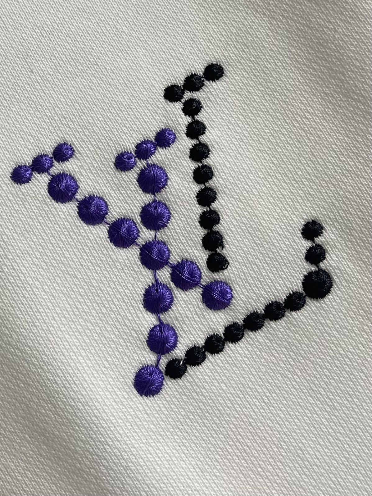 LV 2025ss新款棉质连帽卫衣，本款棉质连帽衫为风帽内部和丝带造型抽绳铺陈Monogram 印花，搭