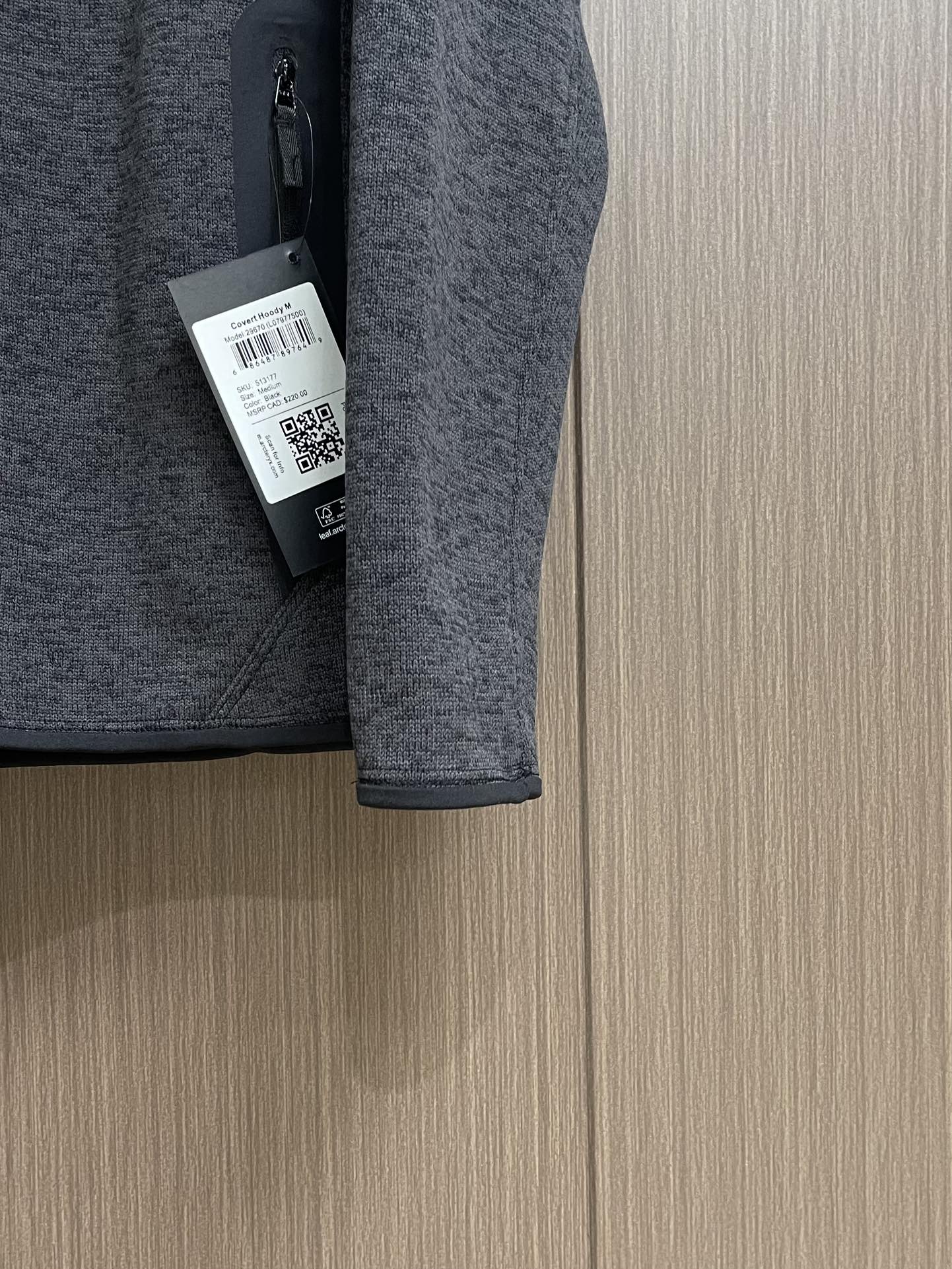 ARCTERYX 始祖鸟 Covert薄款抓绒立领外套，科技机能拉链春秋季重磅系类。Aenex科技面料，