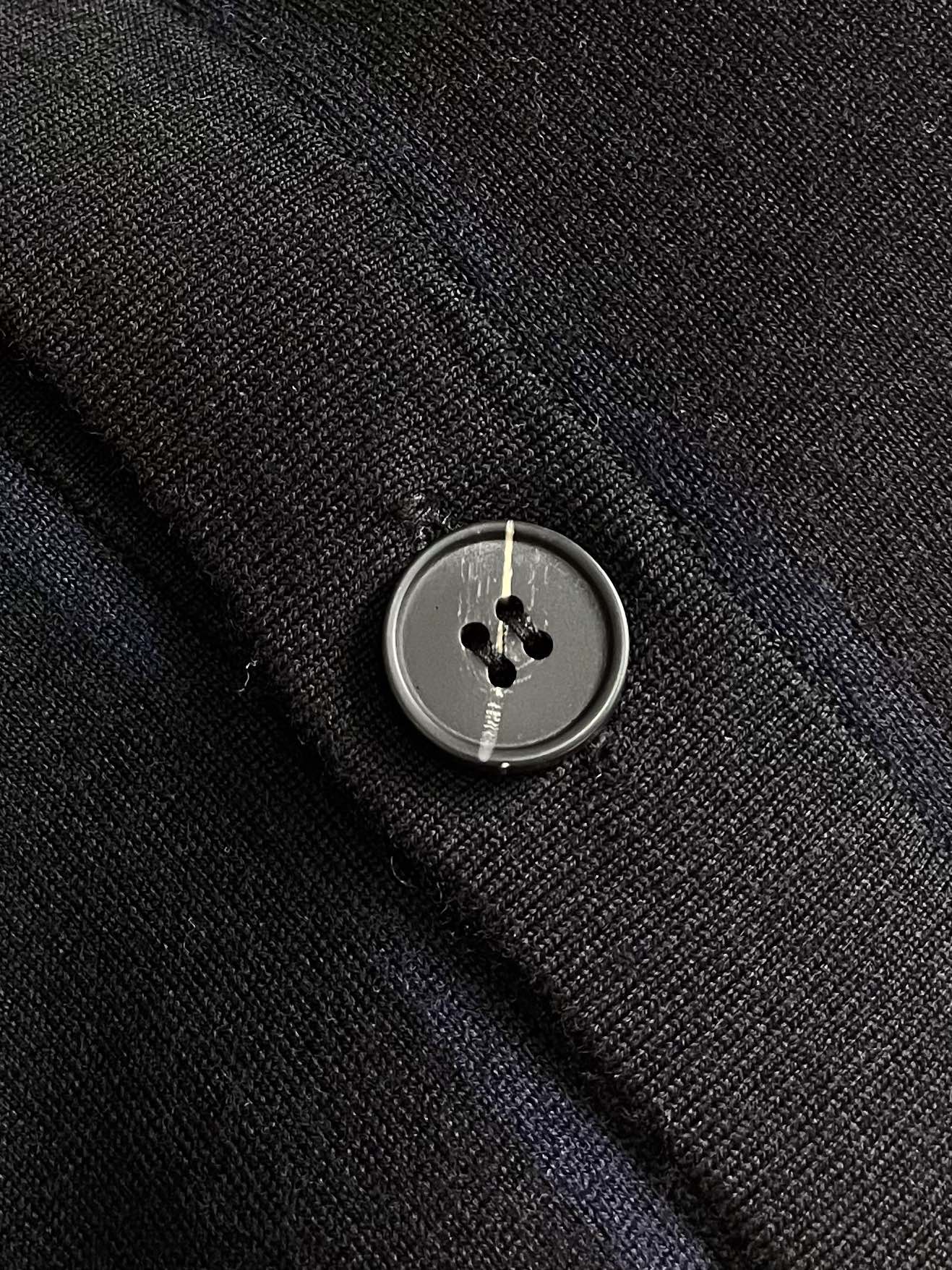 lP🆕 LoroPiana 2025SS秋冬新款v领羊毛开衫，整体定织定染100％进口美丽奴羊毛面料、厚