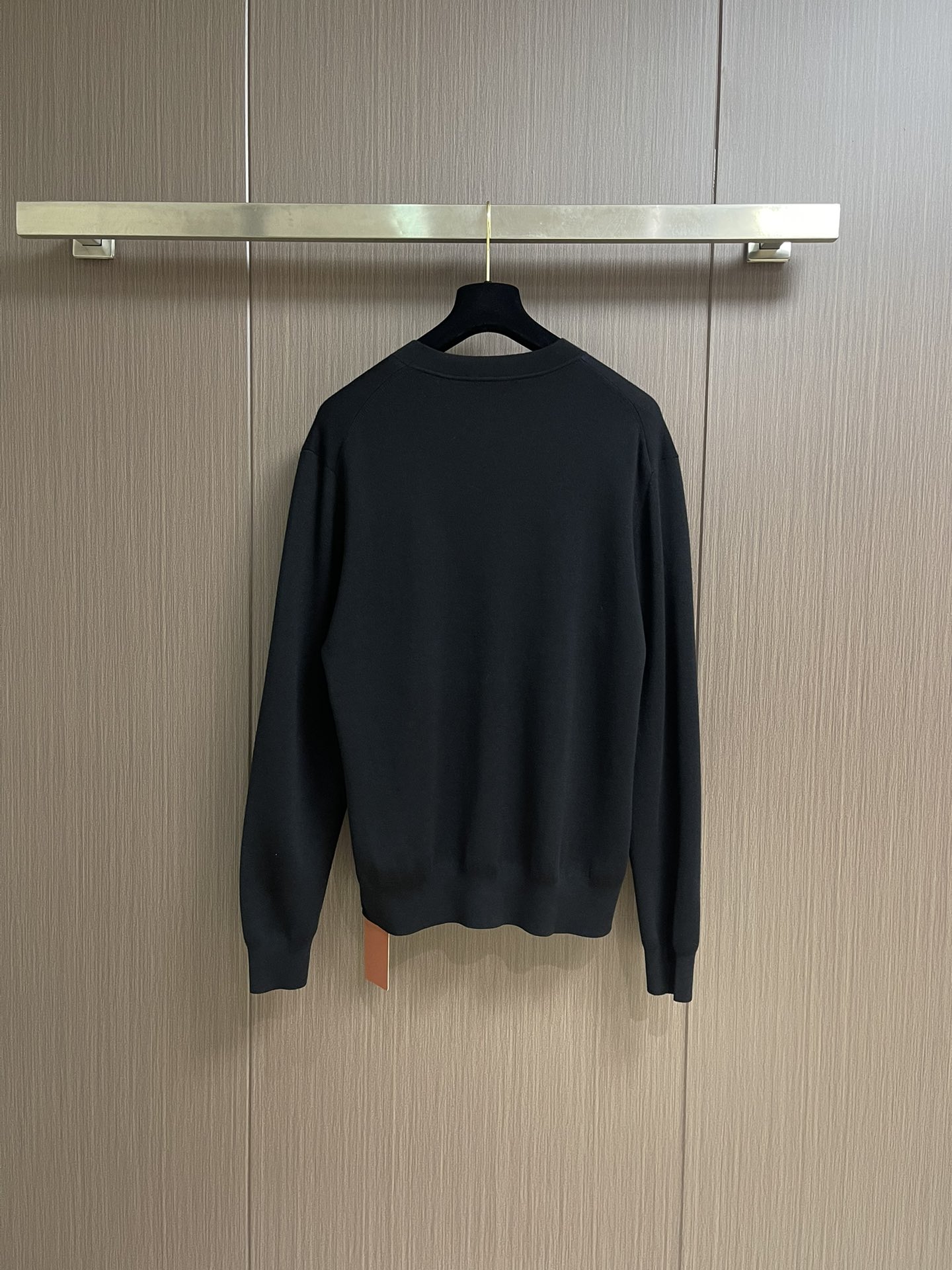 lP🆕 LoroPiana 2025SS秋冬新款v领羊毛开衫，整体定织定染100％进口美丽奴羊毛面料、厚