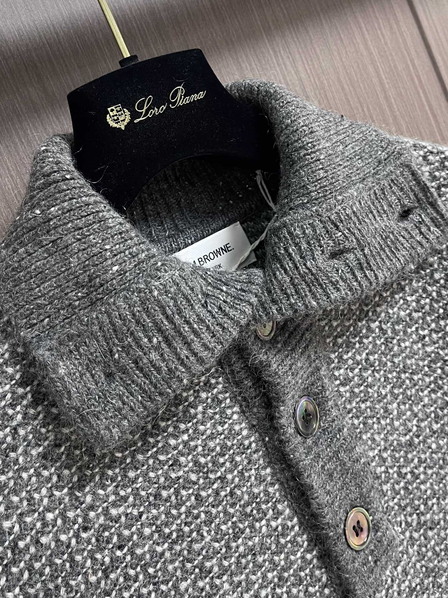 ThomBrowne汤姆布朗 TB 粗针彩纱羊毛POLO领针织毛衣，德国斯托尔进口机织357针型高织高密