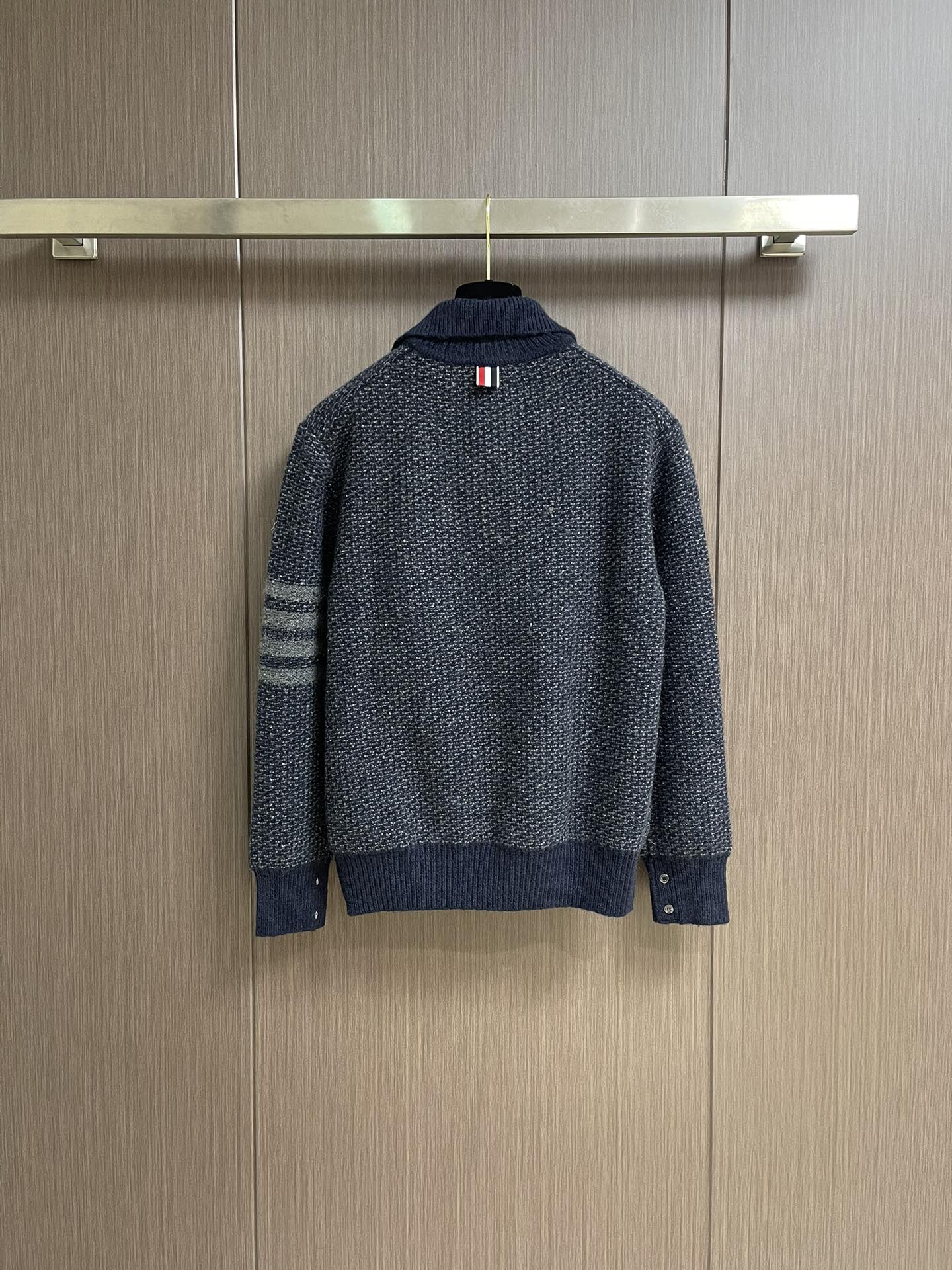 ThomBrowne汤姆布朗 TB 粗针彩纱羊毛POLO领针织毛衣，德国斯托尔进口机织357针型高织高密