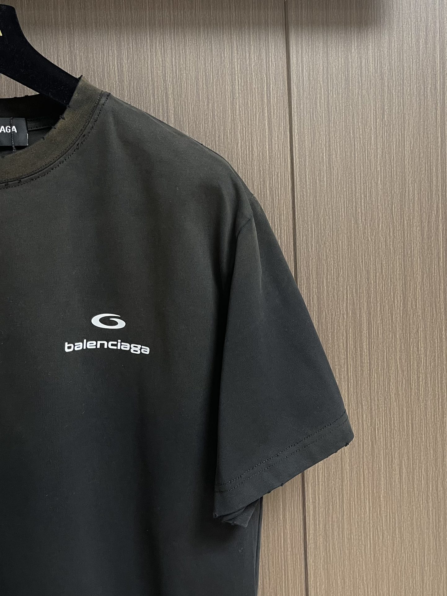 BALENCIAGA 复古短袖T恤，定织面料工艺洗水处理 高克重300克面料 质感十足 布面干净 柔软舒