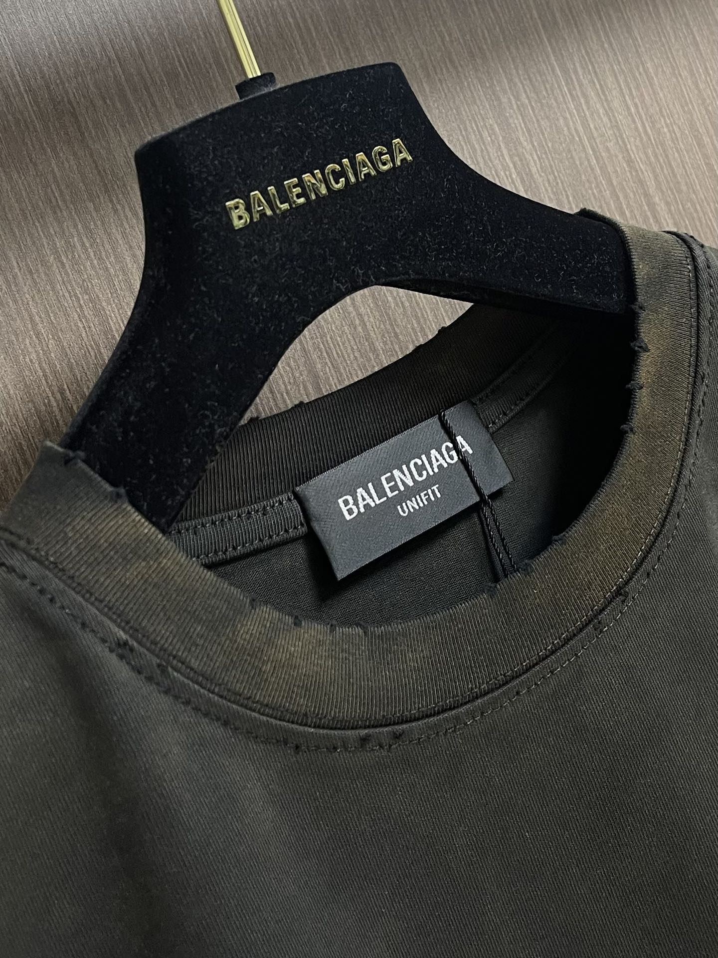 BALENCIAGA 复古短袖T恤，定织面料工艺洗水处理 高克重300克面料 质感十足 布面干净 柔软舒