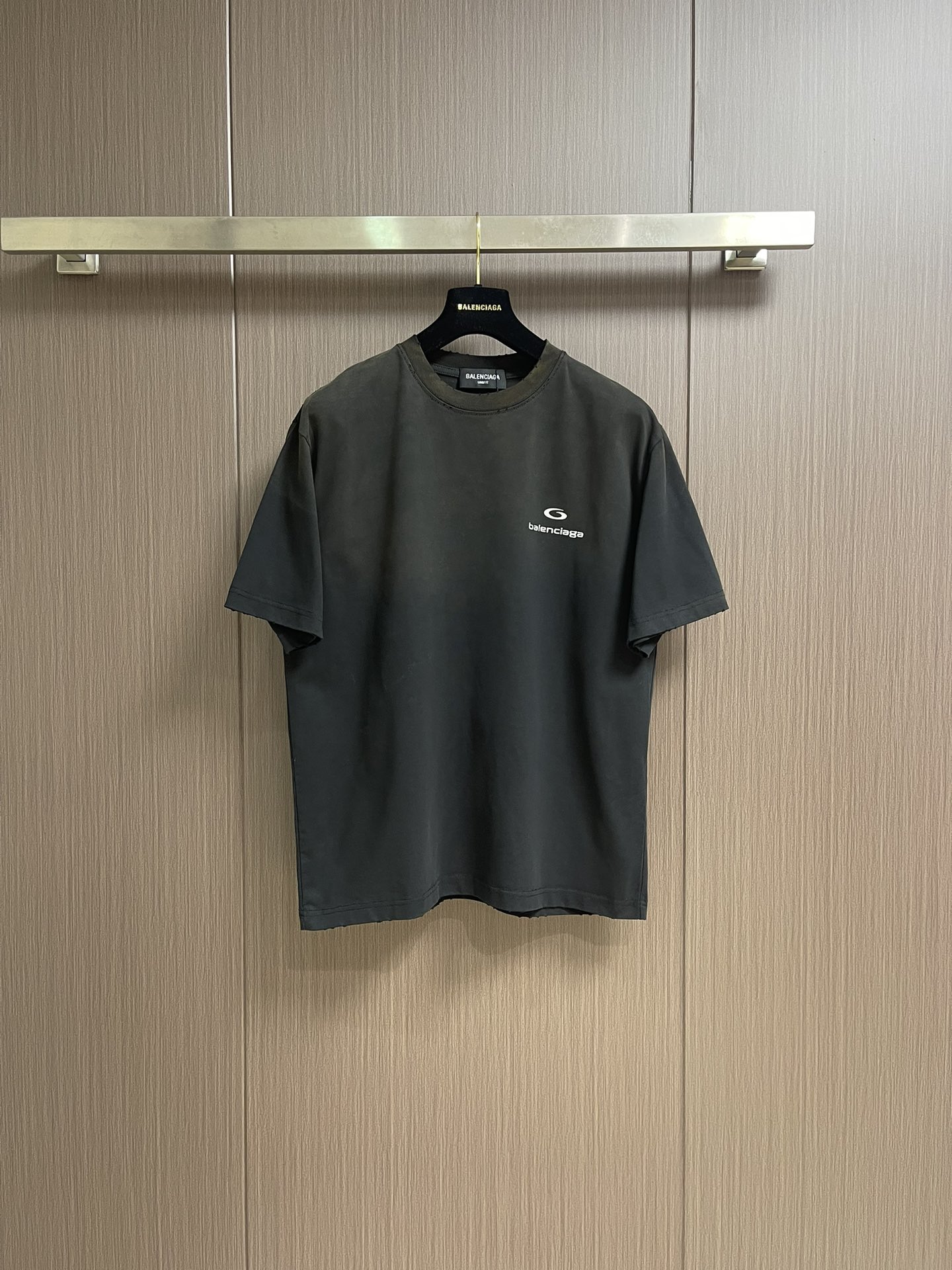 BALENCIAGA 复古短袖T恤，定织面料工艺洗水处理 高克重300克面料 质感十足 布面干净 柔软舒