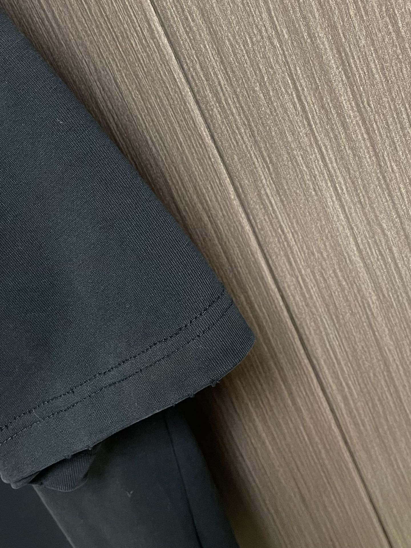 BALENCIAGA 复古短袖T恤，定织面料工艺洗水处理 高克重300克面料 质感十足 布面干净 柔软舒