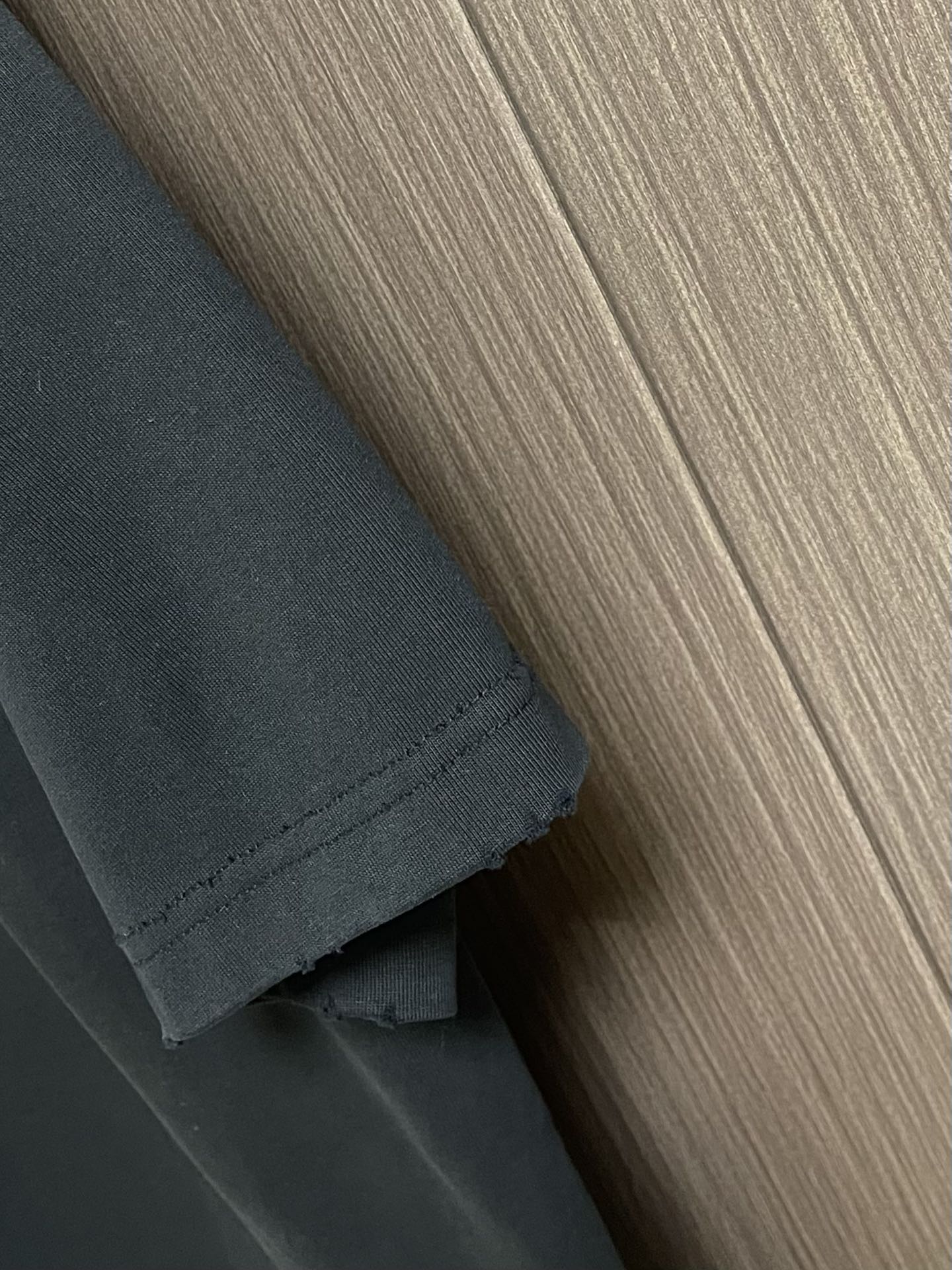 BALENCIAGA 复古短袖T恤，定织面料工艺洗水处理 高克重300克面料 质感十足 布面干净 柔软舒