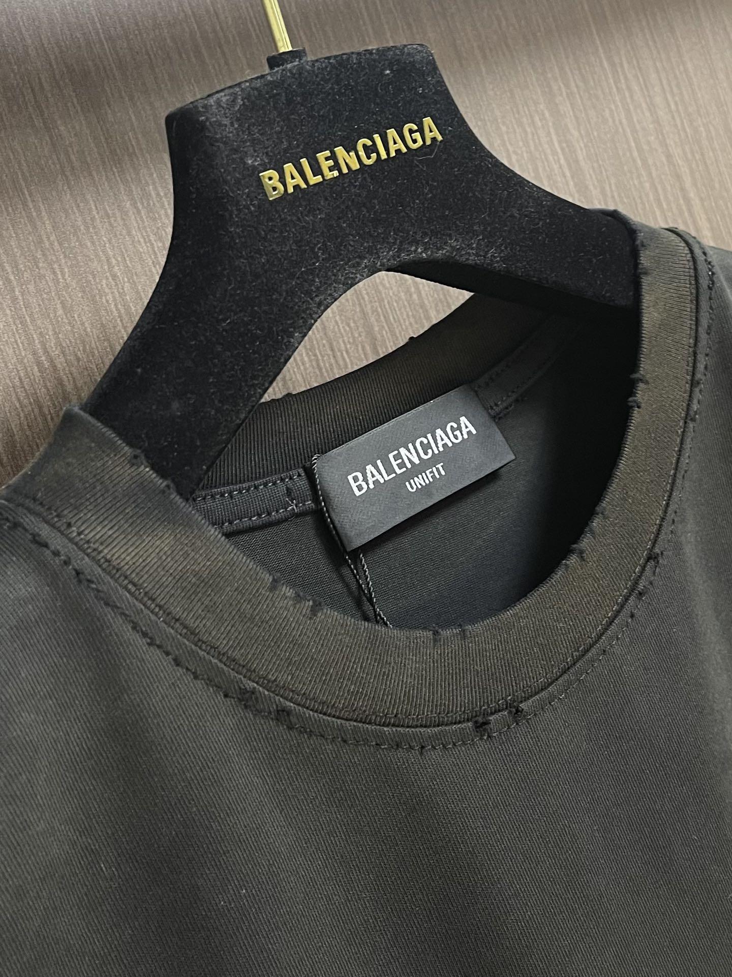 BALENCIAGA 复古短袖T恤，定织面料工艺洗水处理 高克重300克面料 质感十足 布面干净 柔软舒