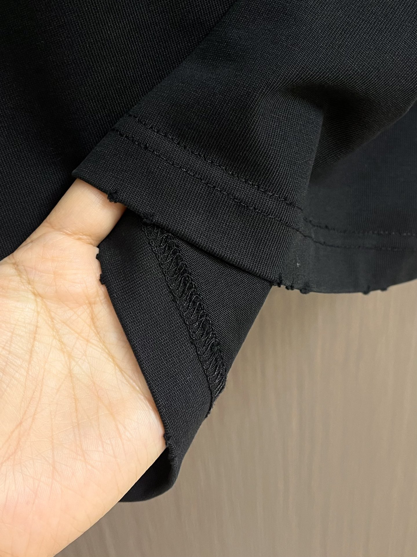 BALENCIAGA 复古短袖T恤，定织面料工艺洗水处理 高克重300克面料 质感十足 布面干净 柔软舒