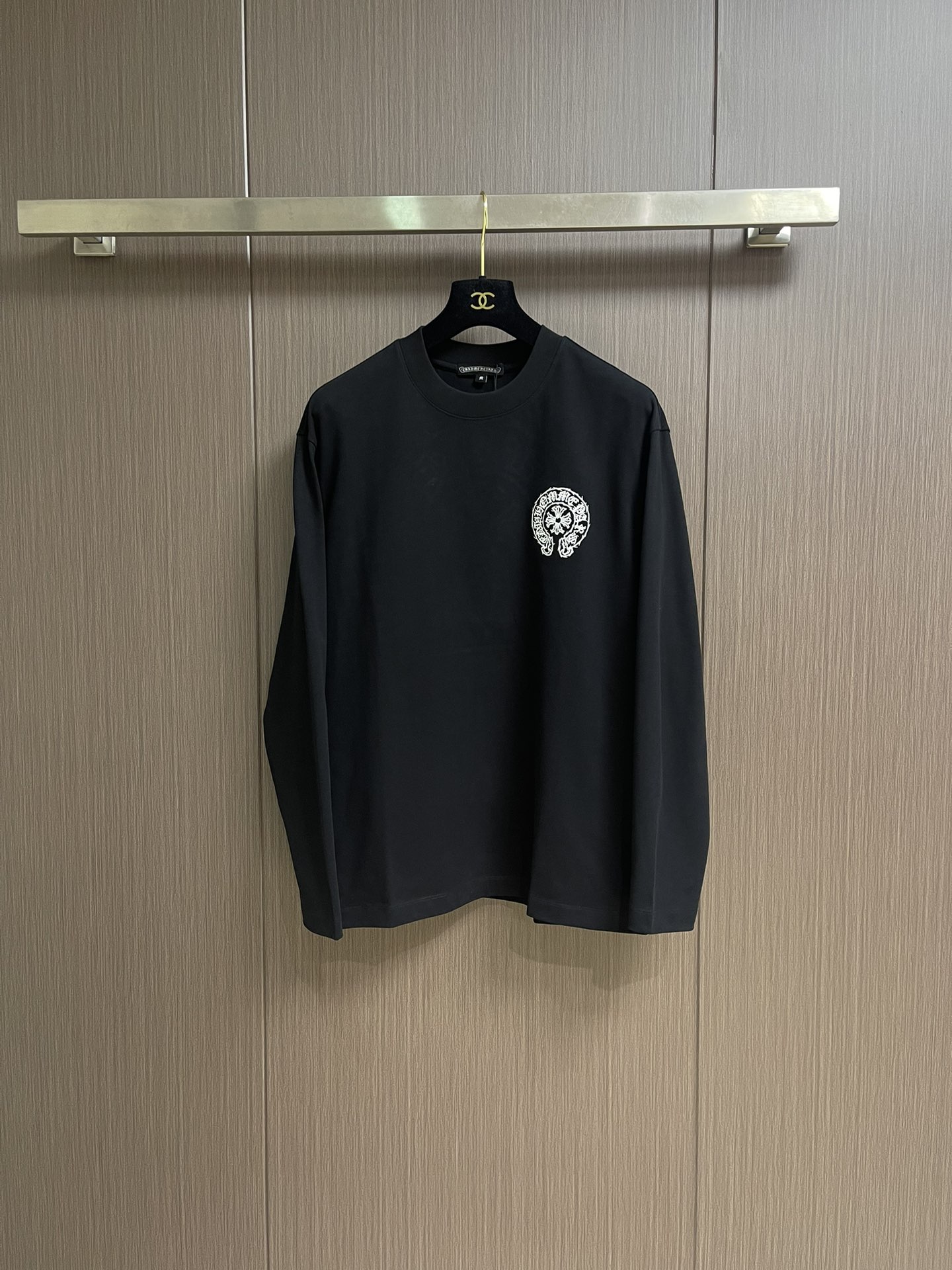 NO:540753,CH Croxin's new embroidered long-sleeved T-shirt, heavy 420g double yarn fabric, double washing water twice, heavy fabric, ice-like Solona neckline, loose style, deep, broad and stylish, not deformed or shrinking. Size M-3XL,,chrome hearts,tees, t-shirt,alexander wang19860909CH 克罗心新款刺绣长袖T恤,重磅420克双纱面料 整衣洗水两遍 重磅面料 领口采用冰感索罗娜 宽松版型 偏深挺阔有型 不变形不缩水.尺码M-3XL,,chrome hearts,tees，t-shirt,alexander wang,Men's clothing