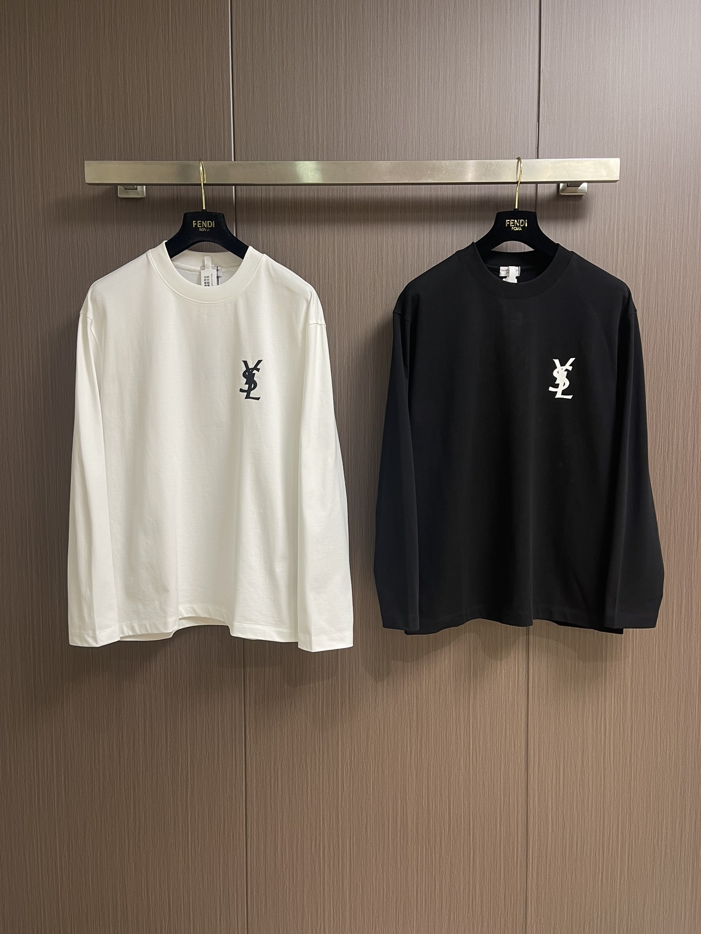 YSL 圣罗兰2025ss印花长袖t恤 定制260g全棉双纱紧密爽滑面料，布面干净，布纹清晰，手感非常细