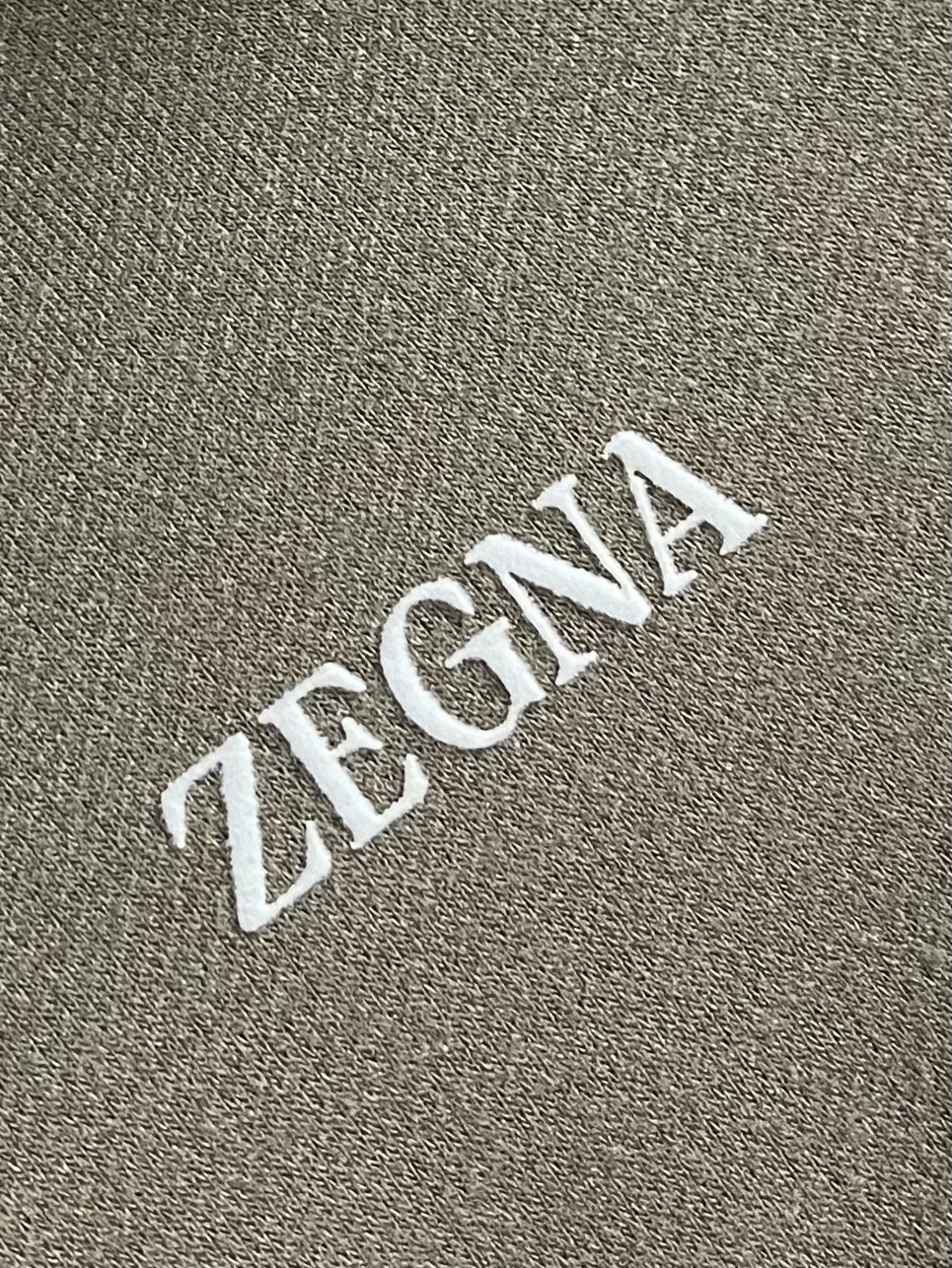 Zegna 2025fw秋冬新品圆领长袖T恤，时尚休闲打底衫，进口优质澳绒打造，给您羊绒般的呵护、非常贴