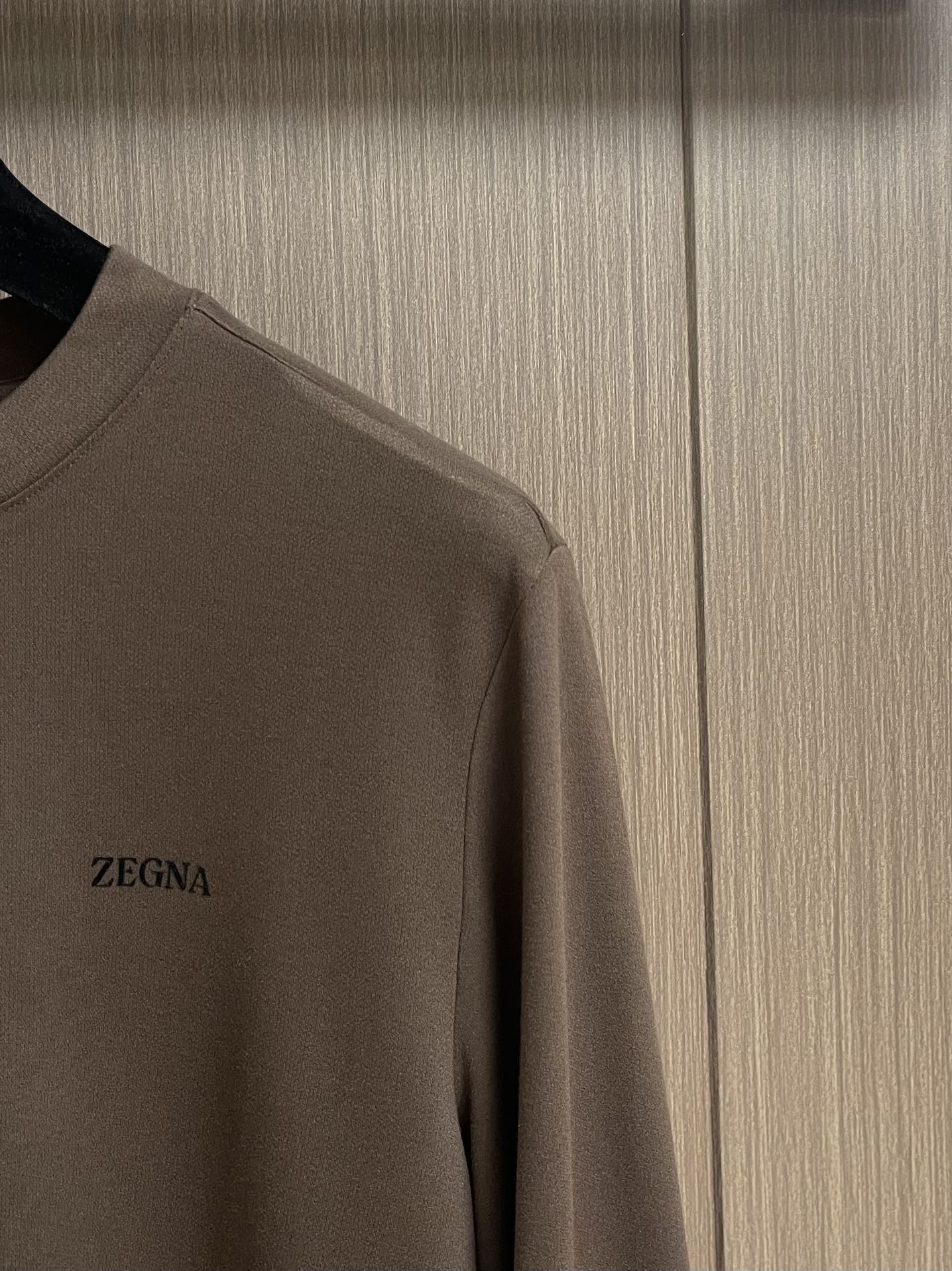Zegna 2025fw秋冬新品圆领长袖T恤，时尚休闲打底衫，进口优质澳绒打造，给您羊绒般的呵护、非常贴