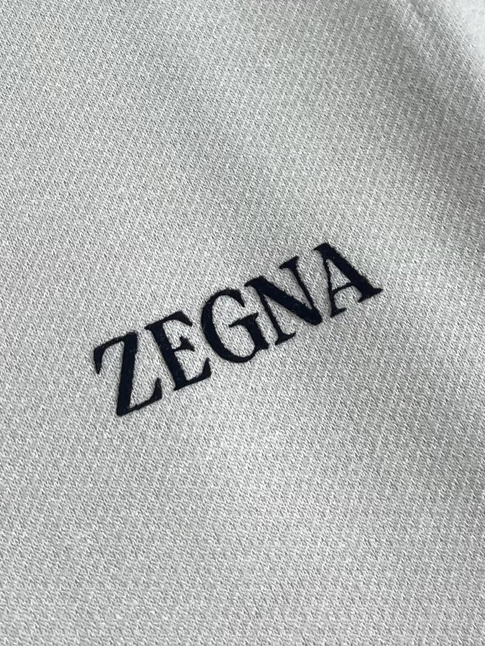Zegna 2025fw秋冬新品圆领长袖T恤，时尚休闲打底衫，进口优质澳绒打造，给您羊绒般的呵护、非常贴