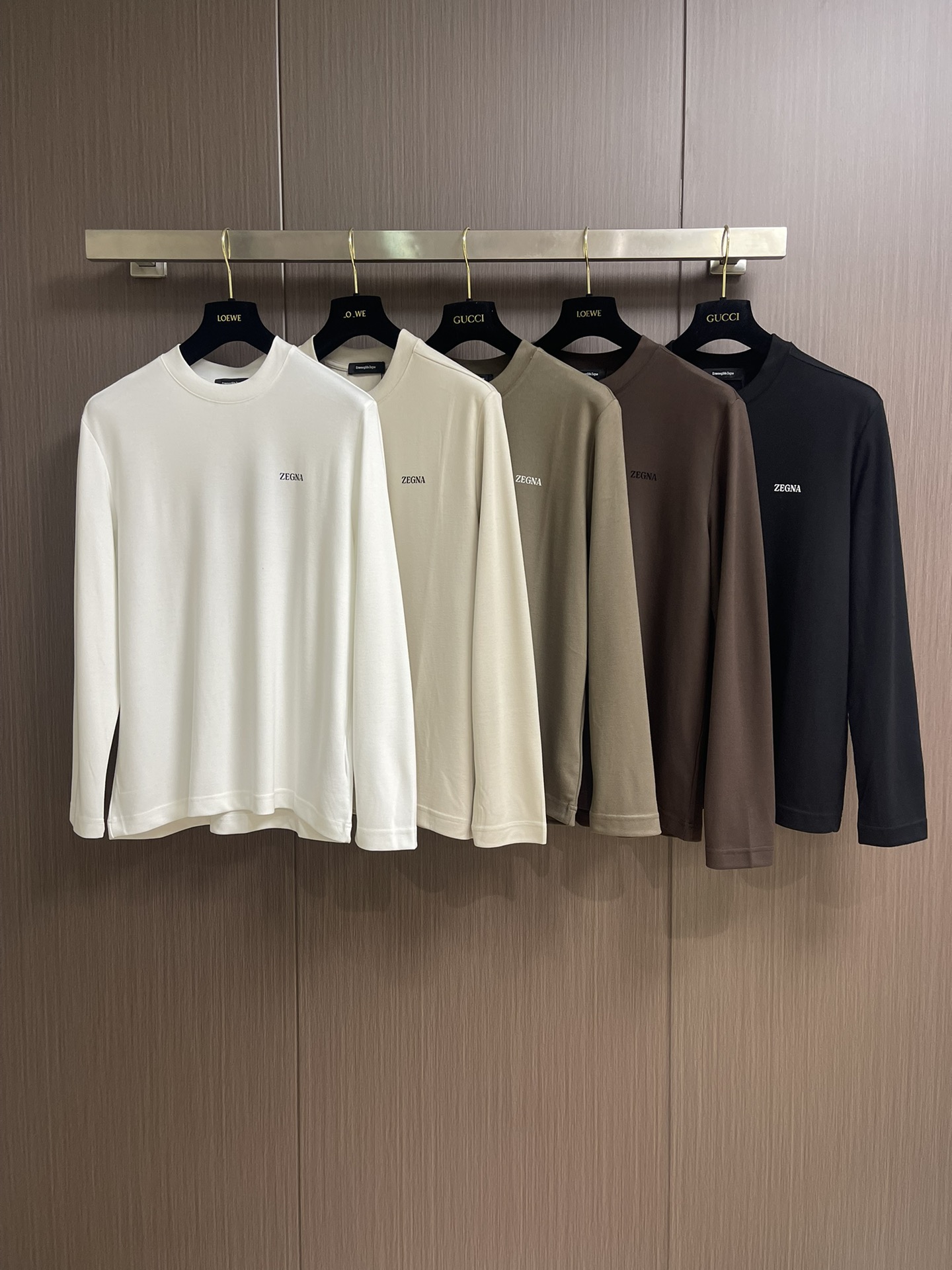 Zegna 2025fw秋冬新品圆领长袖T恤，时尚休闲打底衫，进口优质澳绒打造，给您羊绒般的呵护、非常贴