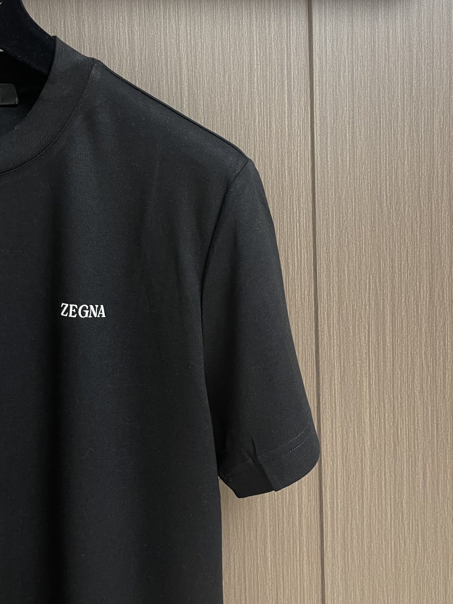 Zegna 2025fw秋冬新品圆领短袖T恤，时尚休闲打底衫，进口优质澳绒打造，给您羊绒般的呵护、非常贴