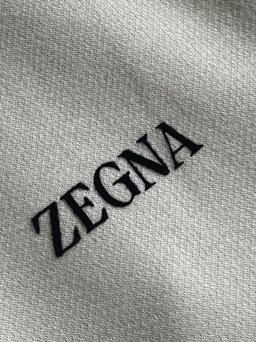 Zegna 2025fw秋冬新品圆领短袖T恤，时尚休闲打底衫，进口优质澳绒打造，给您羊绒般的呵护、非常贴