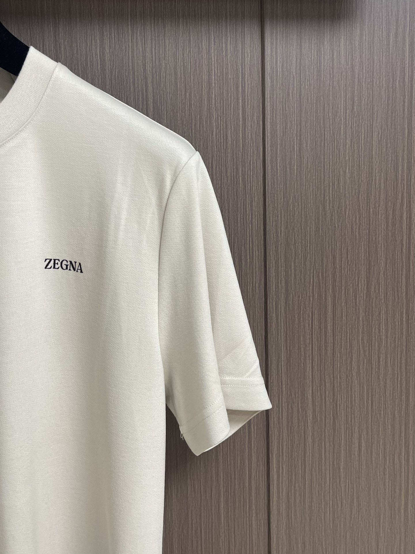 Zegna 2025fw秋冬新品圆领短袖T恤，时尚休闲打底衫，进口优质澳绒打造，给您羊绒般的呵护、非常贴