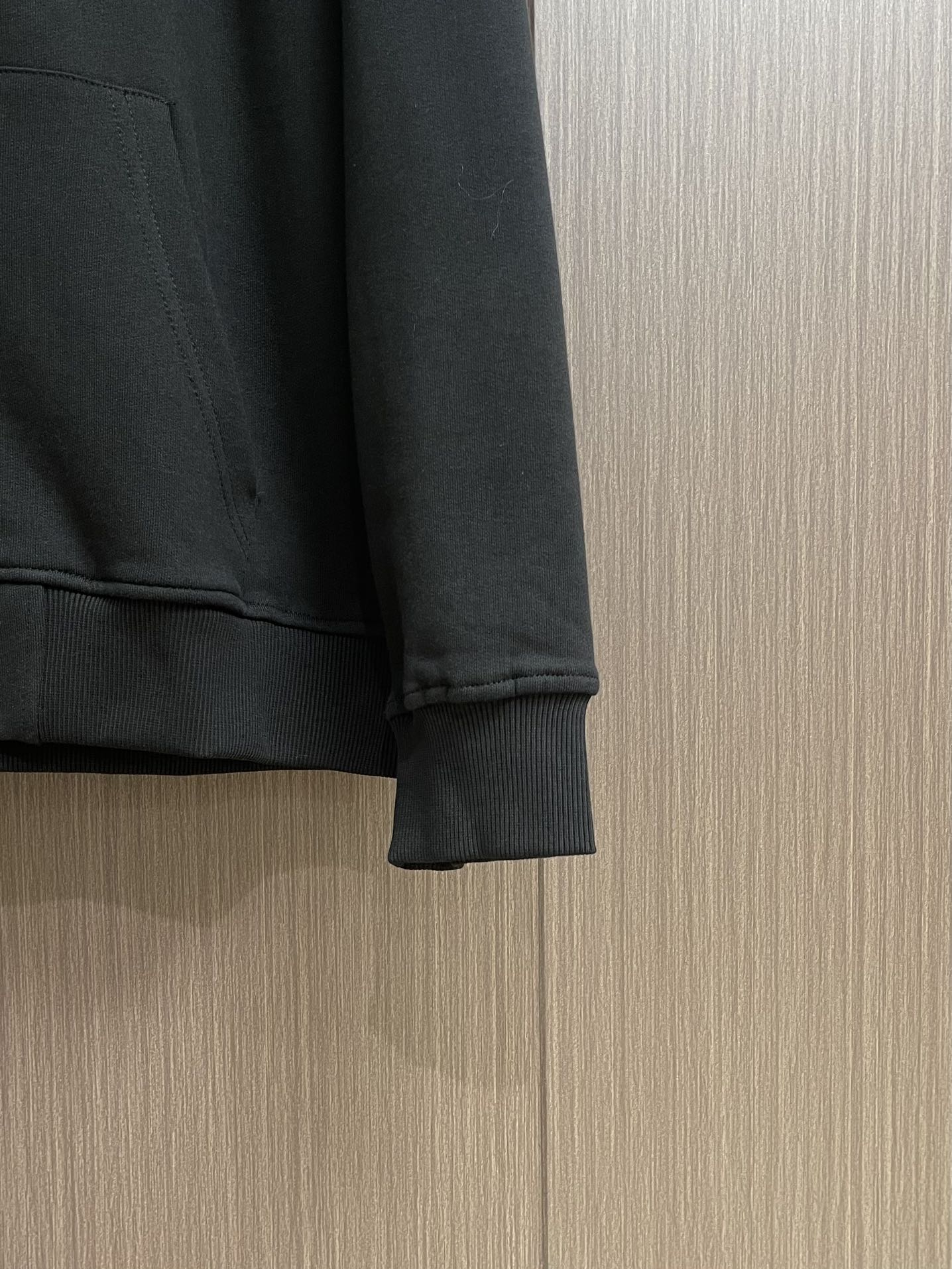 Burberry 彩色马术骑士徽标棉质拉链连帽卫衣，不管是材质还是细节还原度以及工艺制作方面不惧任何挑战