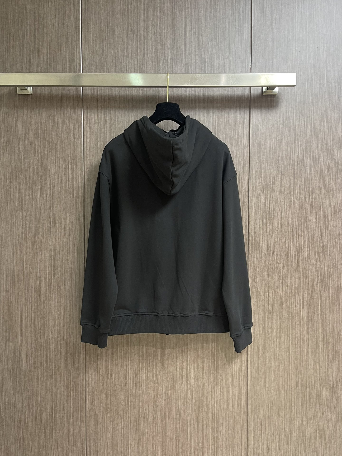 Burberry 彩色马术骑士徽标棉质拉链连帽卫衣，不管是材质还是细节还原度以及工艺制作方面不惧任何挑战