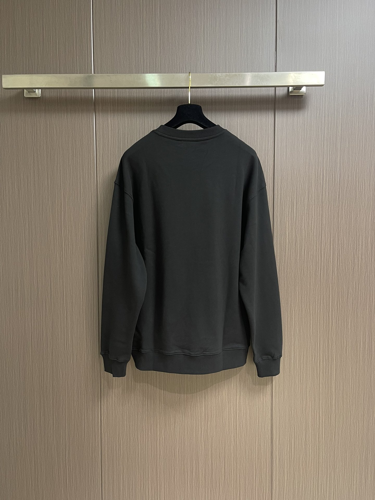 Burberry 彩色马术骑士徽标棉质圆领卫衣，不管是材质还是细节还原度以及工艺制作方面不惧任何挑战，只