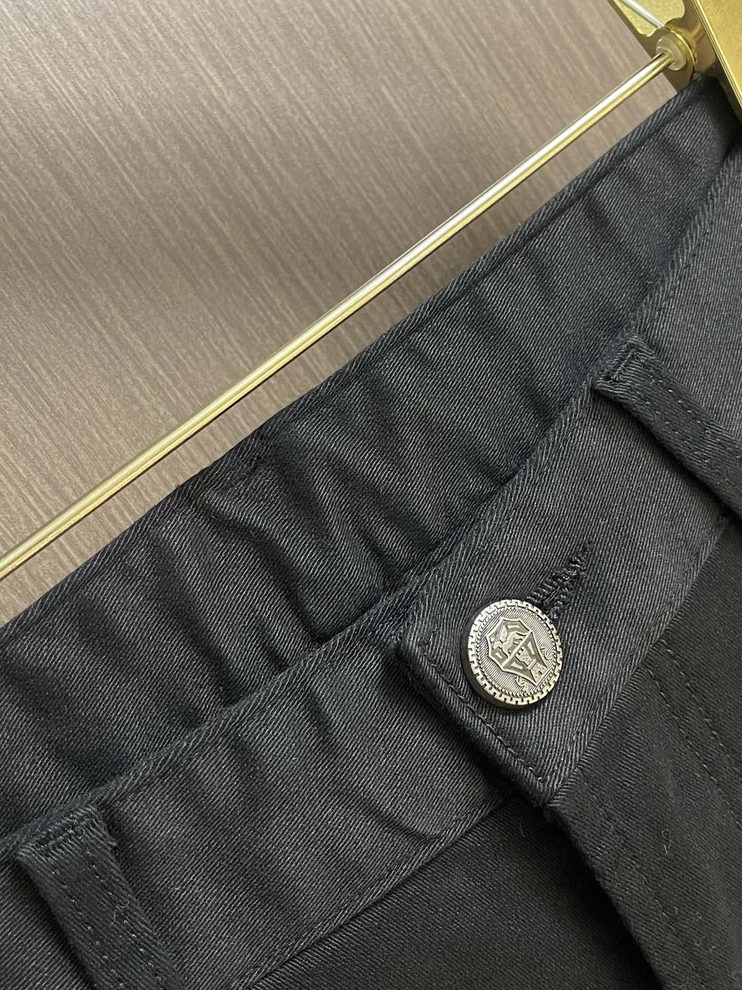 BrunelloCucinelli BC 男士休闲裤，2025SS早秋新款，内里完美包边，定制原版五金，