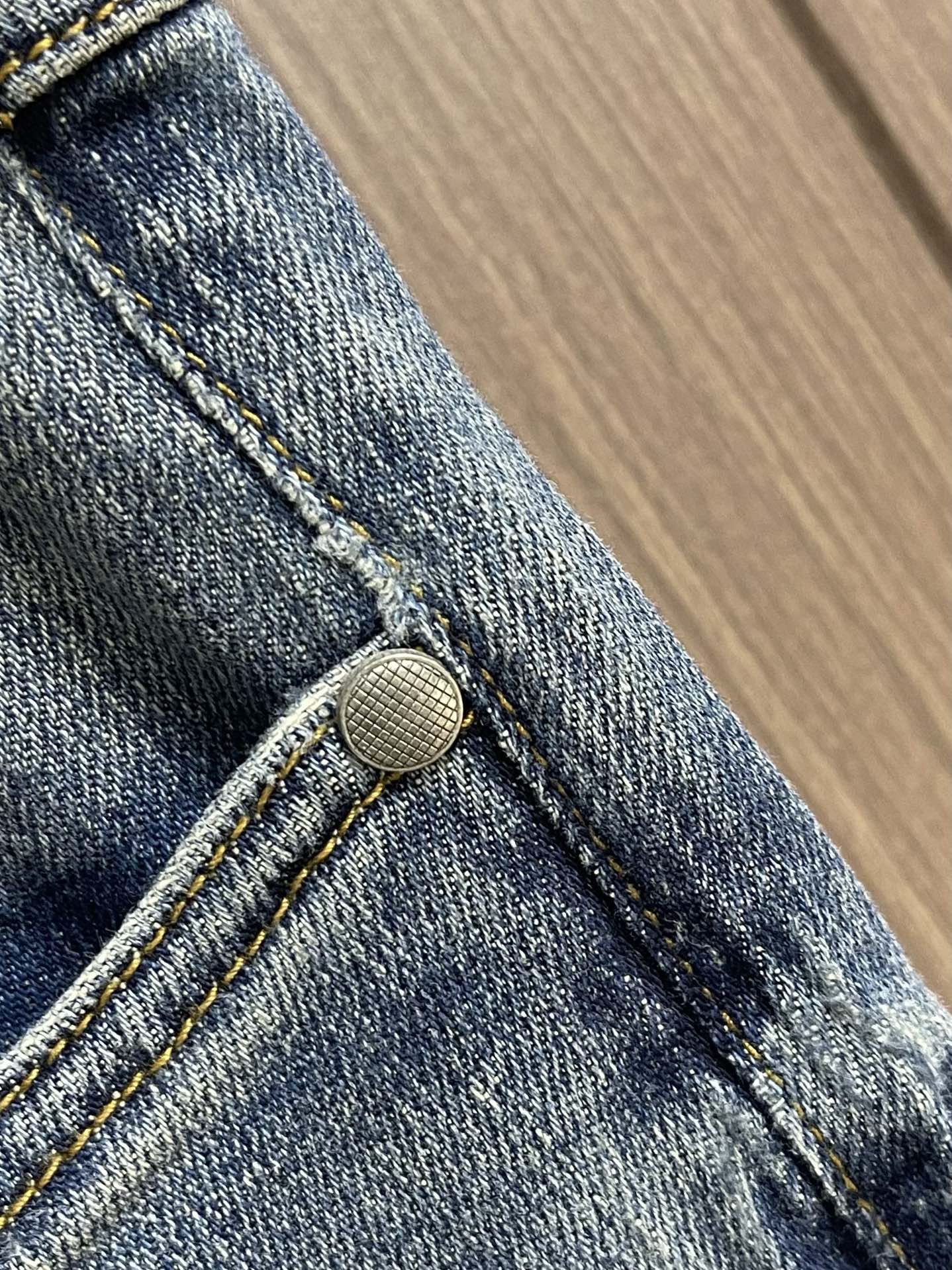 Bottega Veneta BV 2025SS新款做旧牛仔裤，原版五金辅料、做工细节车线相当好，酵磨漂