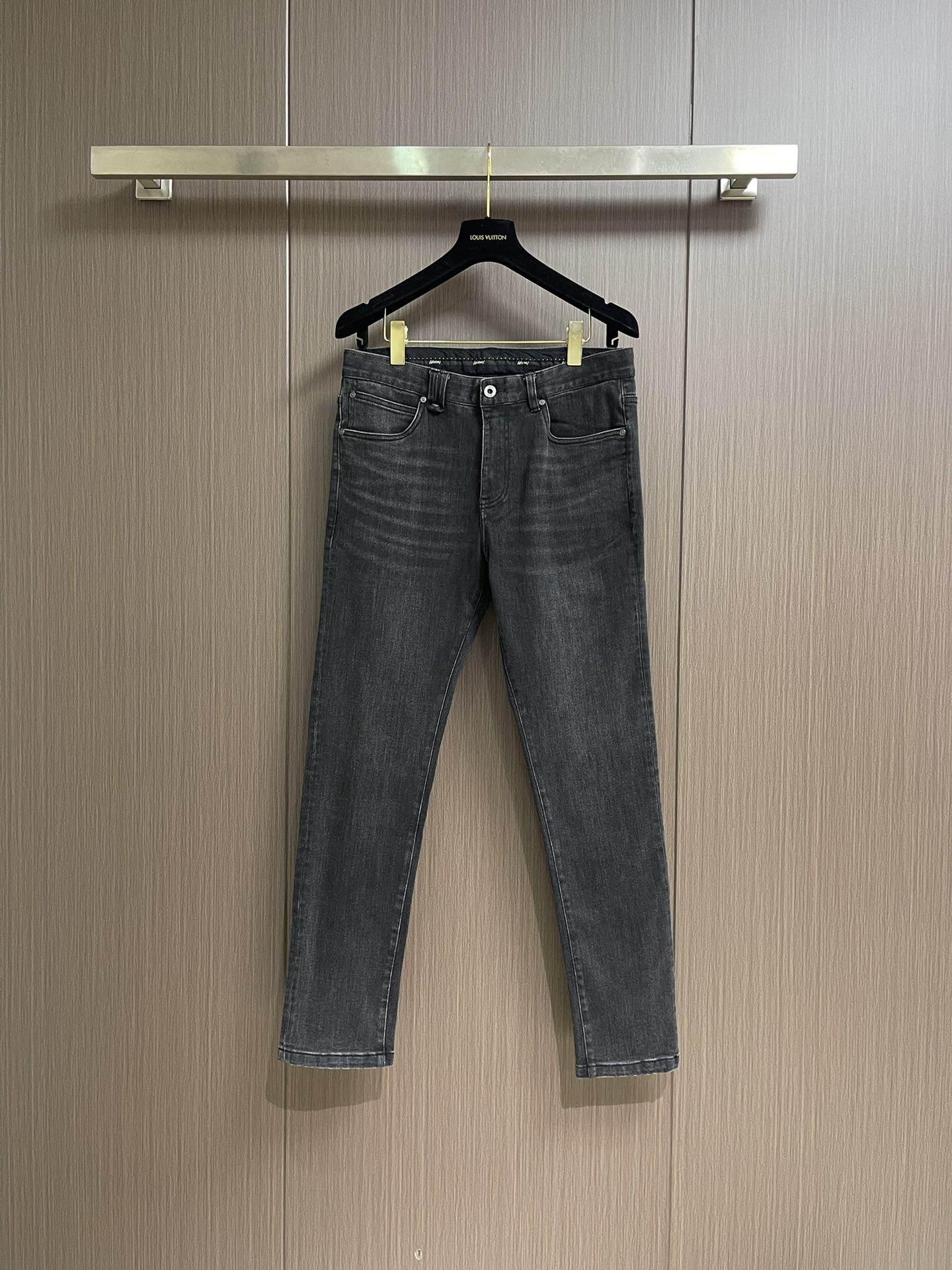 NO:538726,Brioni 2025SS early autumn new jeans, brand new launch series, soft, comfortable and textured, classic element color, customized imported high-end hardware and auxiliary materials, exquisite details, super invincible upper body effect, trendy and versatile. Size 30-38 35 37, jeans, alexander wang19860909Brioni 布里奥尼 2025SS早秋新品牛仔裤,品牌全新推出系列,柔软舒适有质感,经典元素色系,定制进口高端五金辅料制作,细节处理精致,上身效果超级无敌赞,潮流百搭.尺码30-38 有35 无37,,jeans,alexander wang,Men's clothing