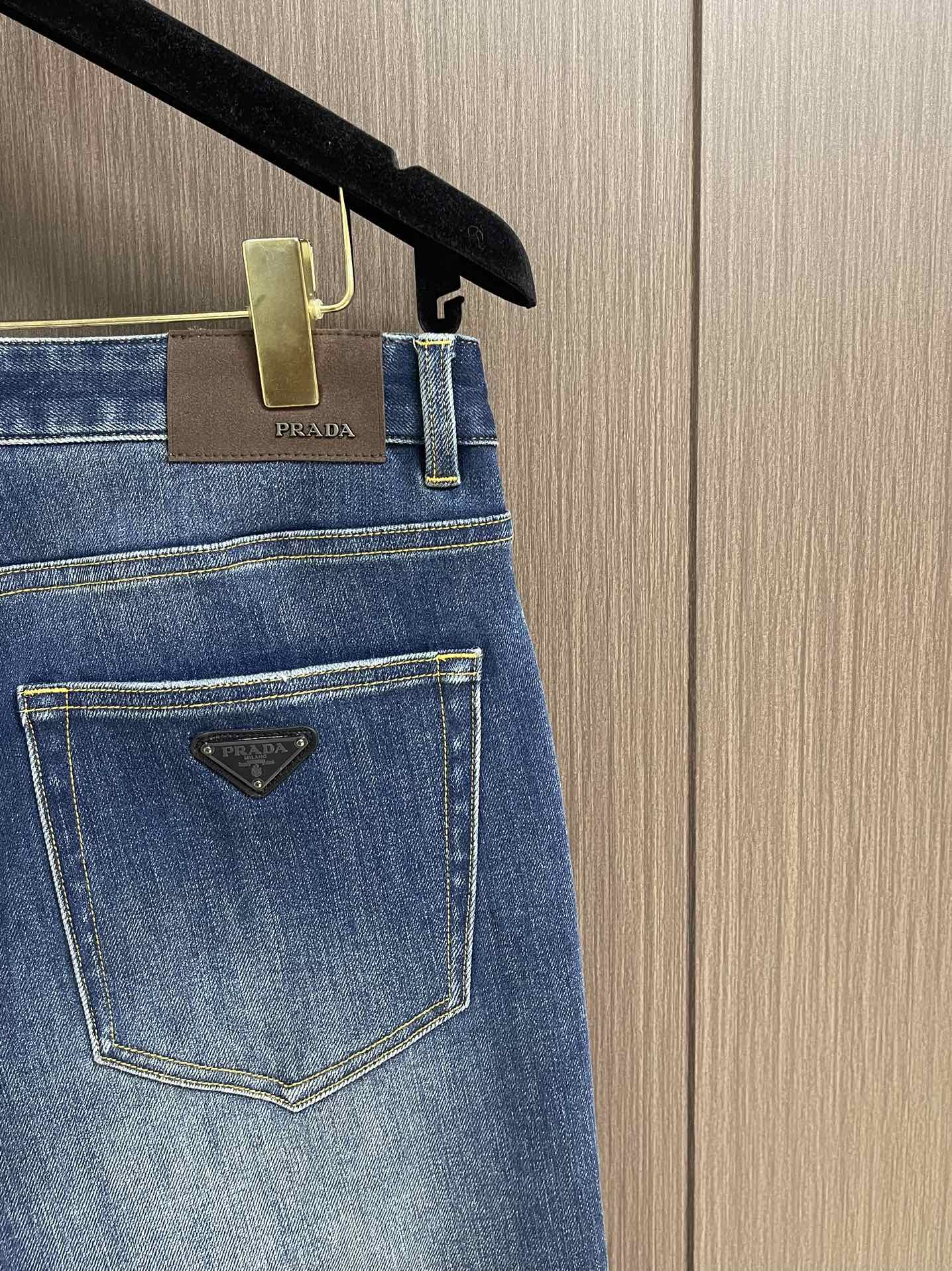 Prada 2025SS早秋新款品牌标识牛仔裤 原版定制复刻 客供五金辅料 原单品质 进口牛仔面料重工洗