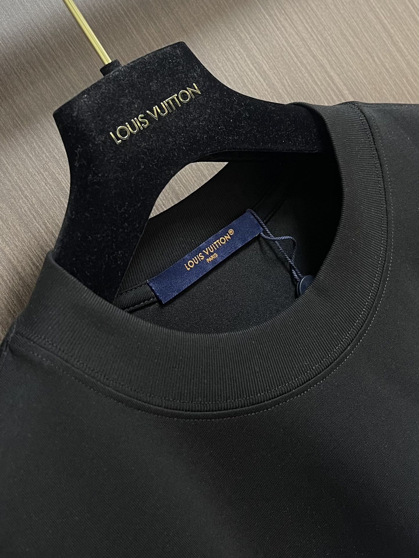 LV 2025fw 印花logo长袖t恤，定制260g全棉双纱紧密爽滑面料，布面干净，布纹清晰，手感非常