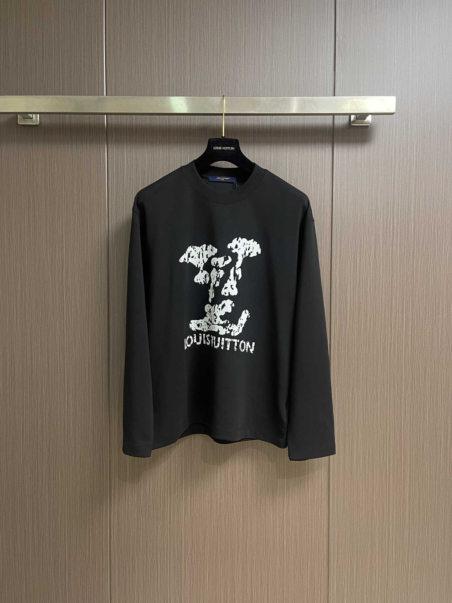 LV 2025fw 印花logo长袖t恤，定制260g全棉双纱紧密爽滑面料，布面干净，布纹清晰，手感非常