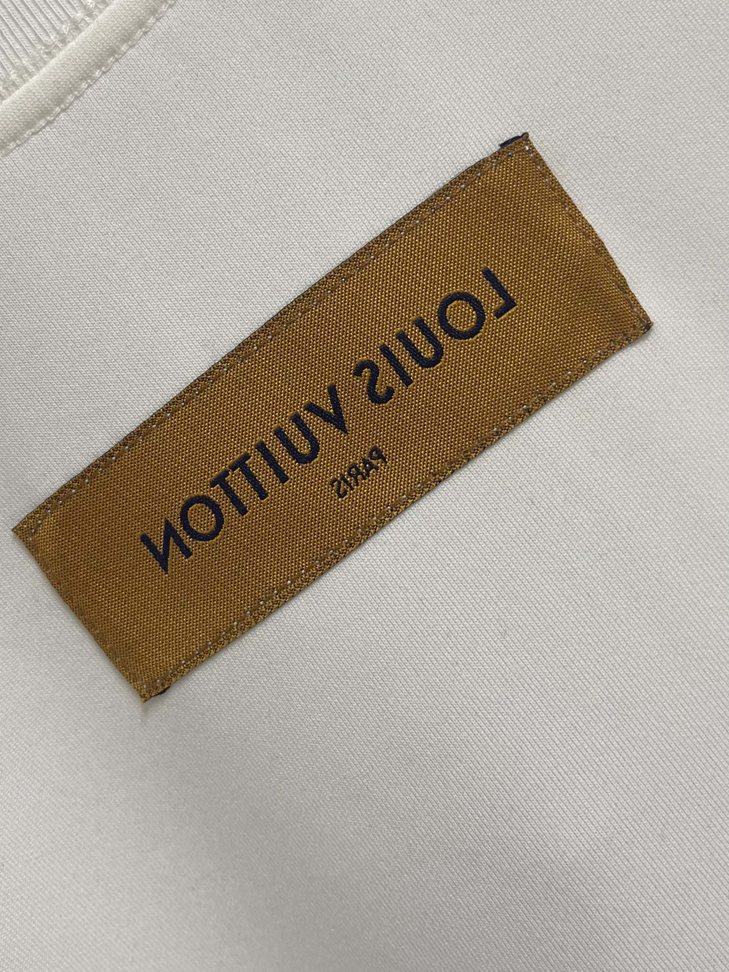 LV 2025fw 印花logo长袖t恤，定制260g全棉双纱紧密爽滑面料，布面干净，布纹清晰，手感非常