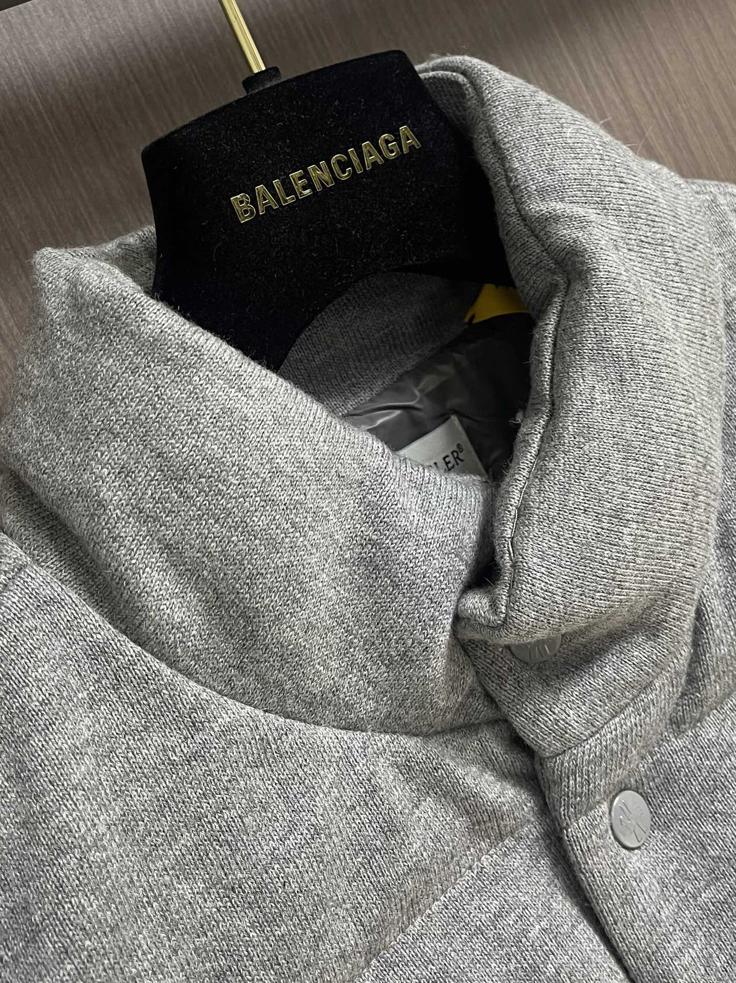 Moncler X FRT gilet男士藤原浩联名羽绒马甲背心 这款 Moner x FRT 男士羽绒