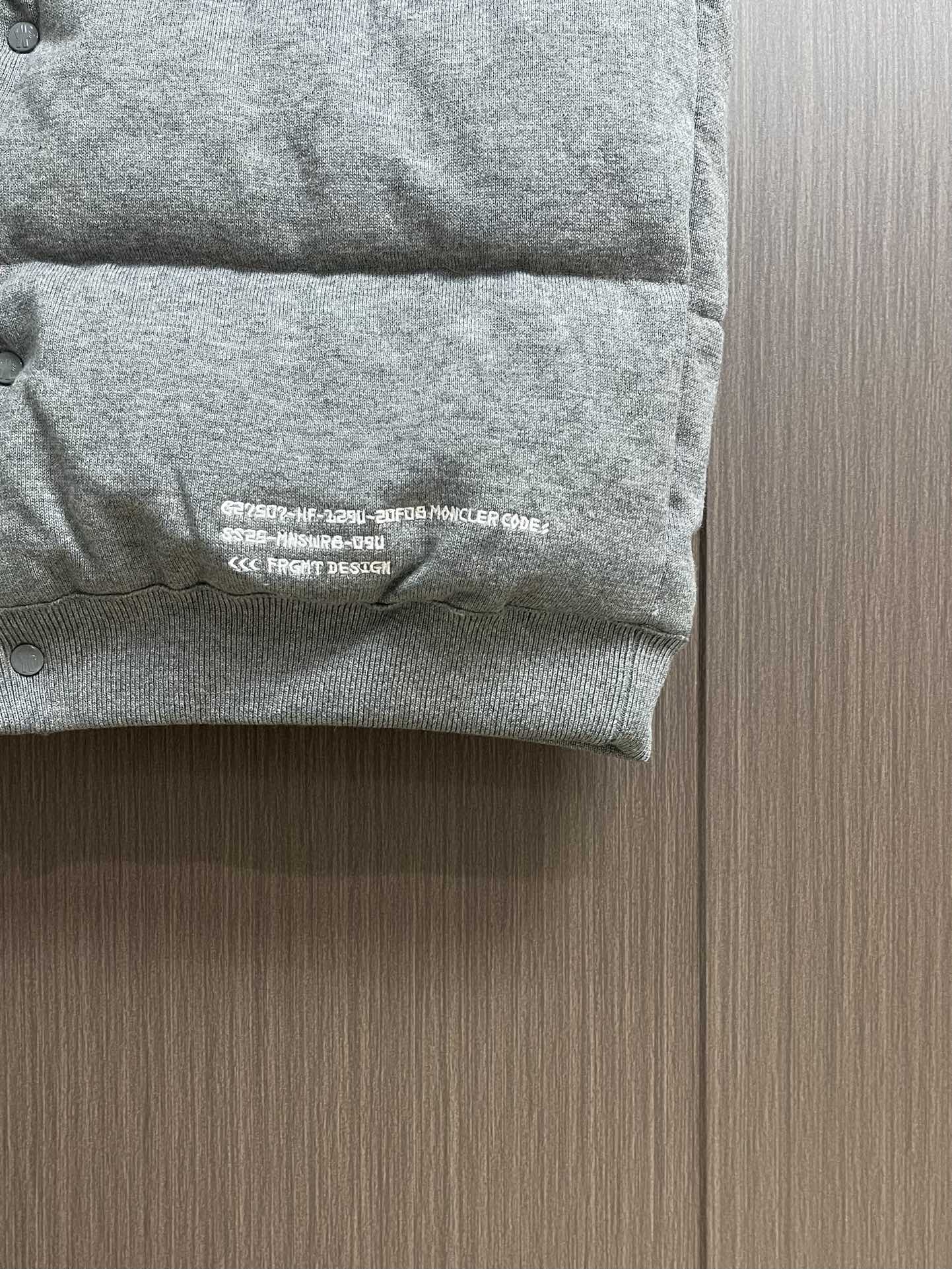 Moncler X FRT gilet男士藤原浩联名羽绒马甲背心 这款 Moner x FRT 男士羽绒