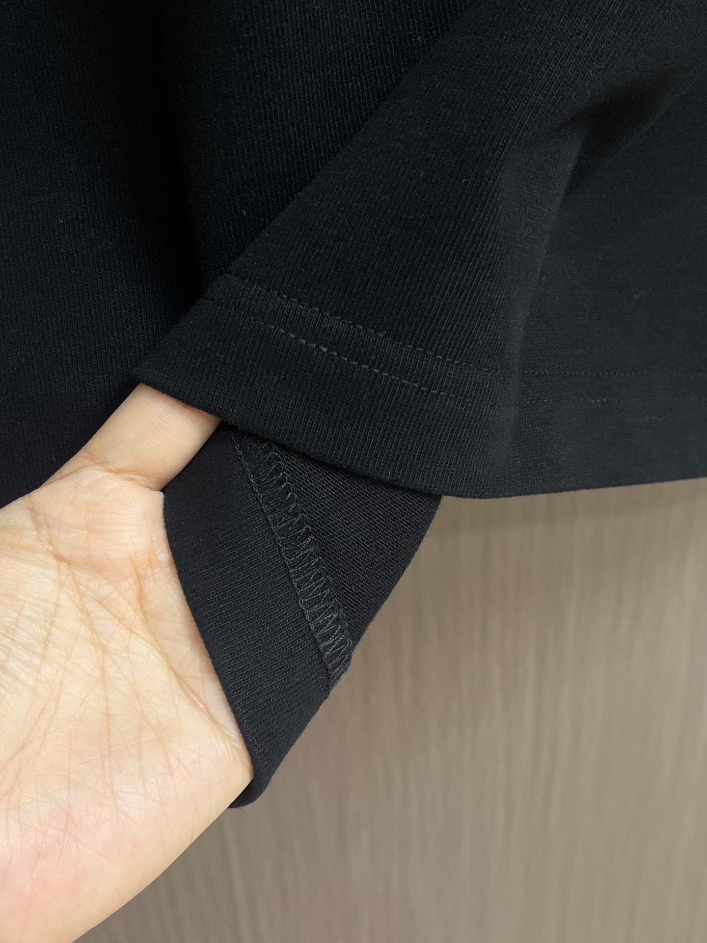 BALENCIAGA 印花logo标识短袖T恤，定织面料工艺洗水处理 高克重300克面料 质感十足 布面