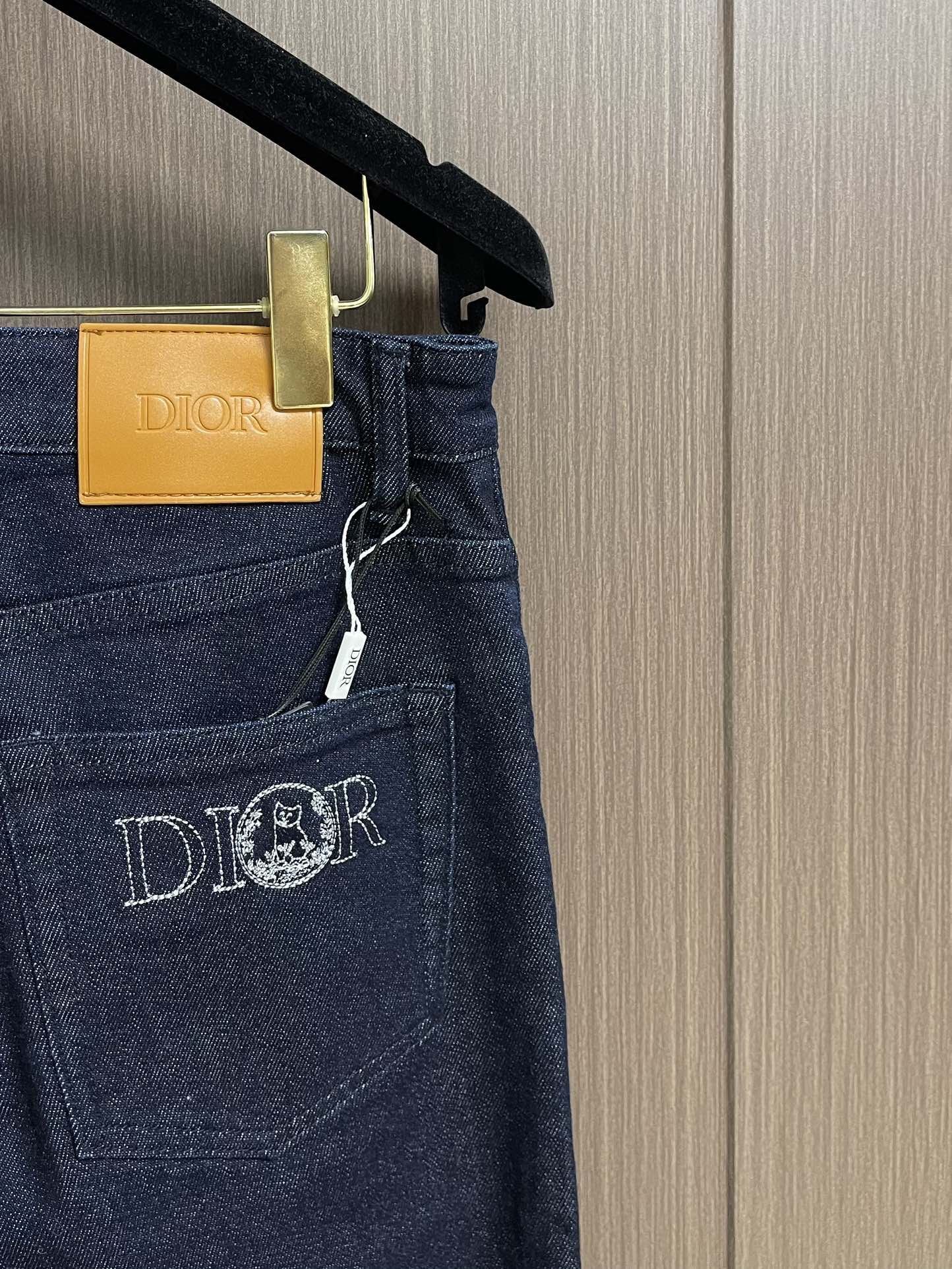 Dior 新款卷边牛仔裤 进口土耳其纯棉牛仔牛面料 色泽靓丽，透气，修身版型 微弹力面料 随意百搭 久洗