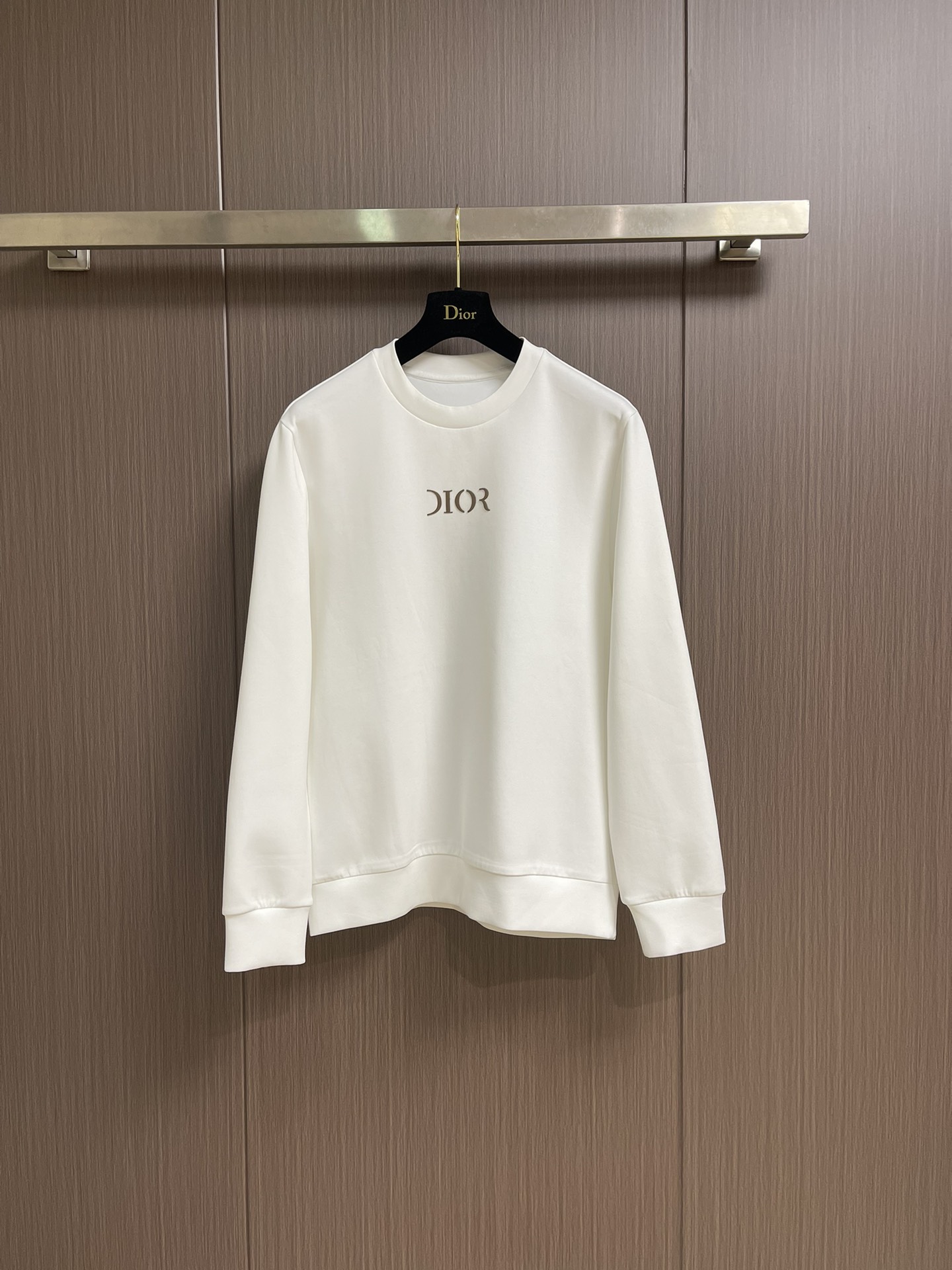 NO:539617,Dior 2025ss letters three-dimensional printed round-neck sweatshirt, cotton velvet fish scale bottom fabric, three-dimensional logo printing, round-neck sweatshirt style, ribbed bottom edge and cuffs, 32 double yarns on the surface + bottom is 10 yarn fish scale bottom fabric 450g; the loose shoulder-falling style presents an elegant and fashionable feeling. Size M-3XL, dior, hoodie, sweatshirts, alexander wang19860909Dior 2025ss字母立体印花圆领卫衣,棉质起绒鱼鳞底面料、立体标志印花、圆领卫衣版型、罗纹底边和袖口、面32支双纱＋底是10支纱鱼鳞底面料450g；落肩宽松版型呈现出一种优雅、时尚的感觉.尺码M-3XL,,dior,hoodie,sweatshirts,alexander wang,Men's clothing