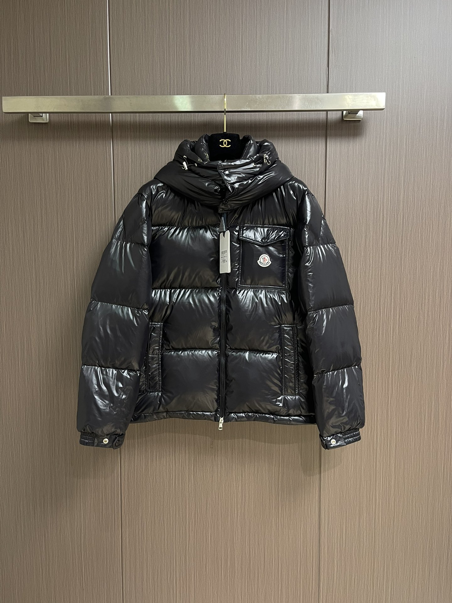 Moncler Montbeliard 连帽羽绒外套，国标98纯白鸭绒朵，100％市面最高品质，15D尼