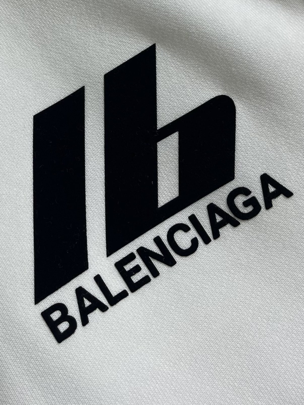 BALENCIAGA 巴黎世家logo标识印花拉链连帽卫衣，定织420G重磅鱼鳞毛圈面料抓绒处理，订染并
