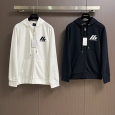 BALENCIAGA 巴黎世家logo标识印花拉链连帽卫衣,定织420G重磅鱼鳞毛圈面料抓绒处理,订染并 BALENCIAGA 巴黎世家logo标识印花拉链连帽卫衣,定织420G重磅鱼鳞毛圈面料抓绒处理,订染并
