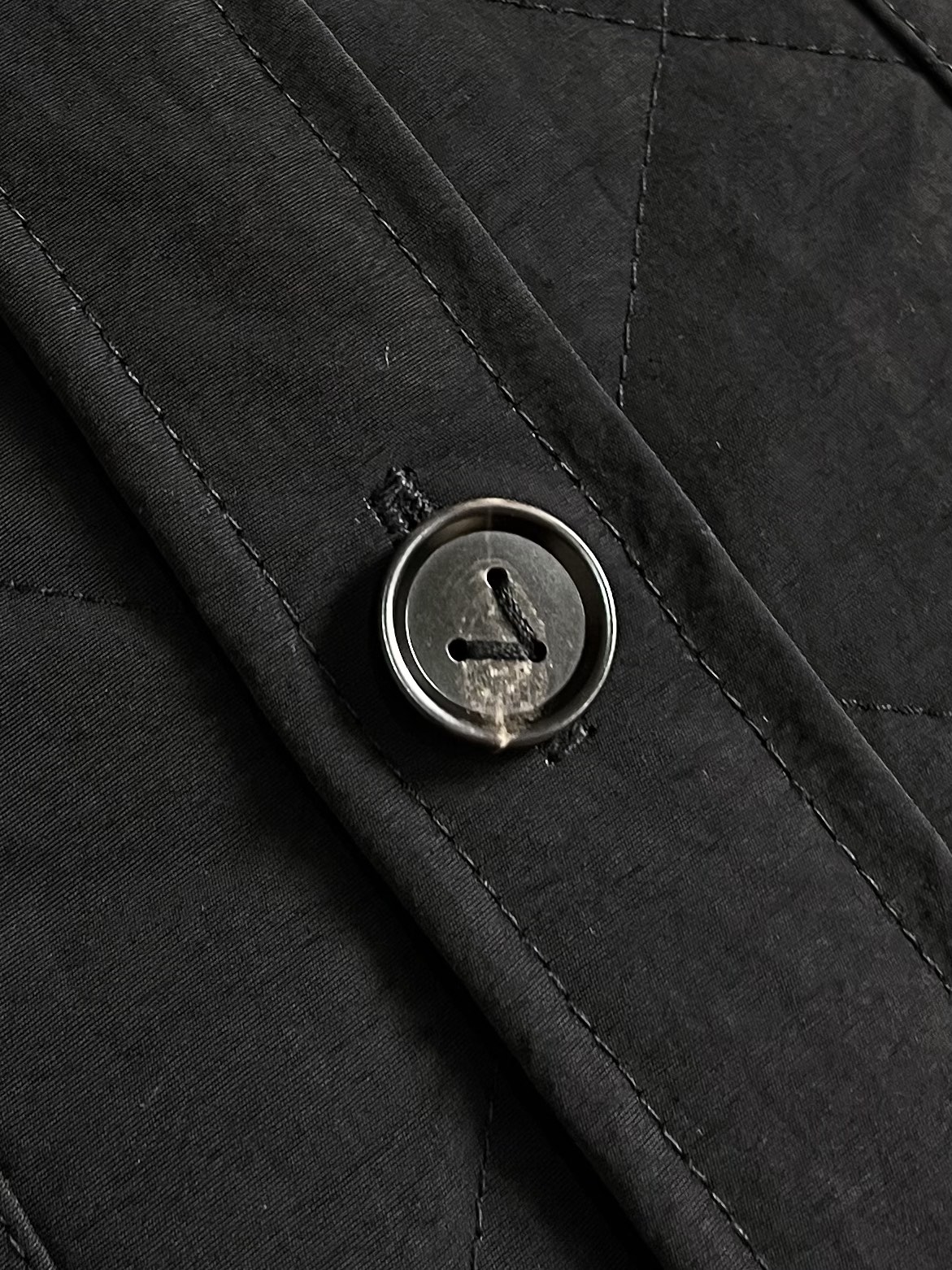 BOTTAGE VENETA BV 口袋标识贴饰棉服外套，面料选用79％棉和21％锦纶混纺而成，高棉含量