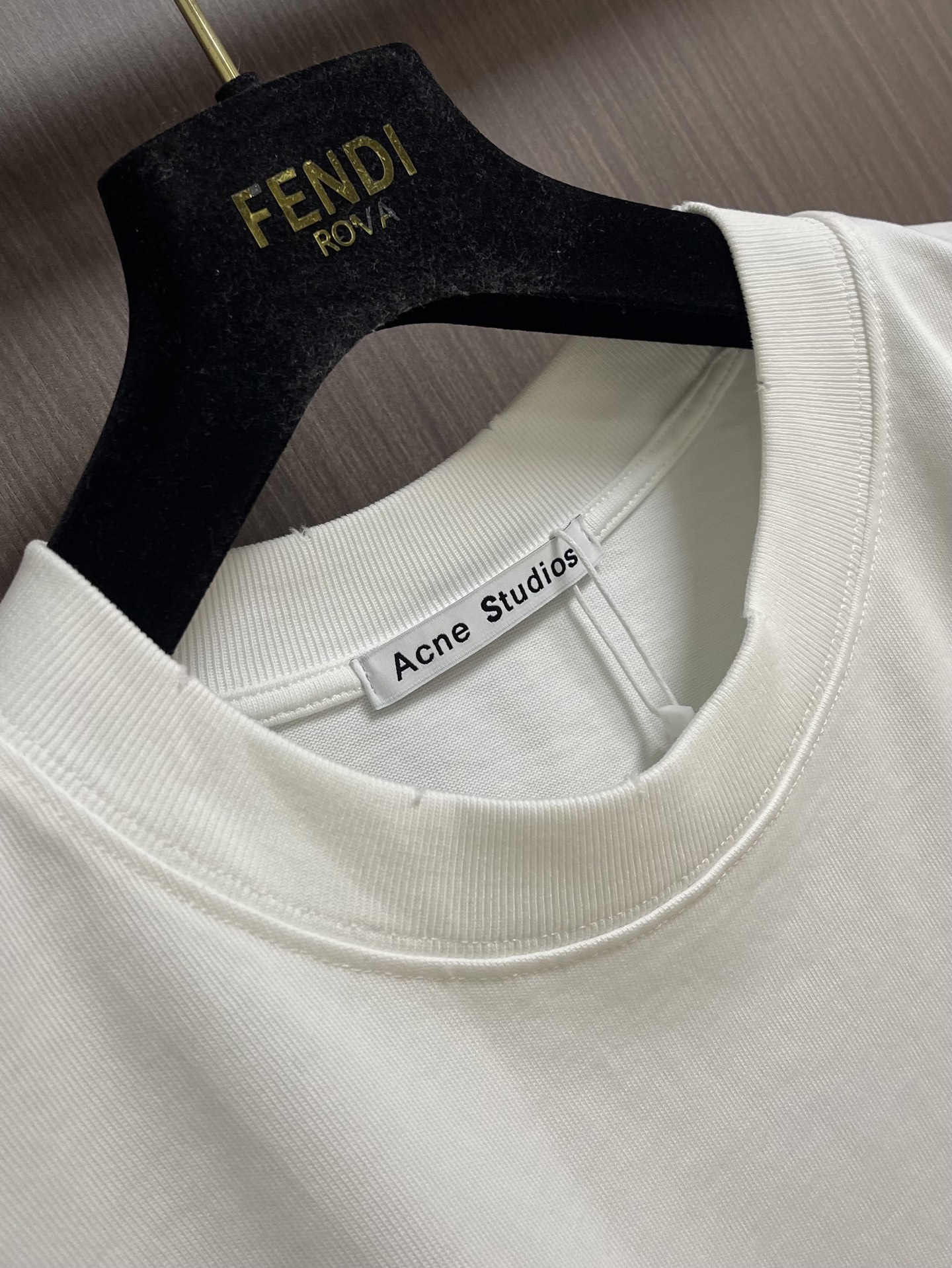 Acne Studios 2026SS春夏新款涂鸦手绘印花短袖T恤，太帅了 印花很有质感，日常穿搭很自在