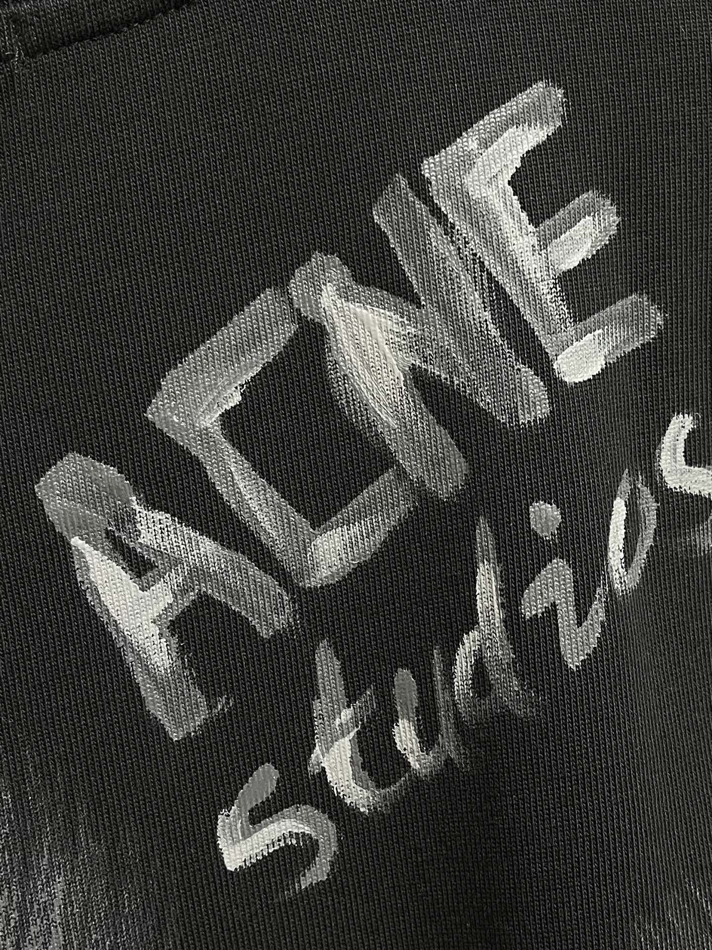 Acne Studios 2026SS春夏新款涂鸦手绘印花短袖T恤，太帅了 印花很有质感，日常穿搭很自在